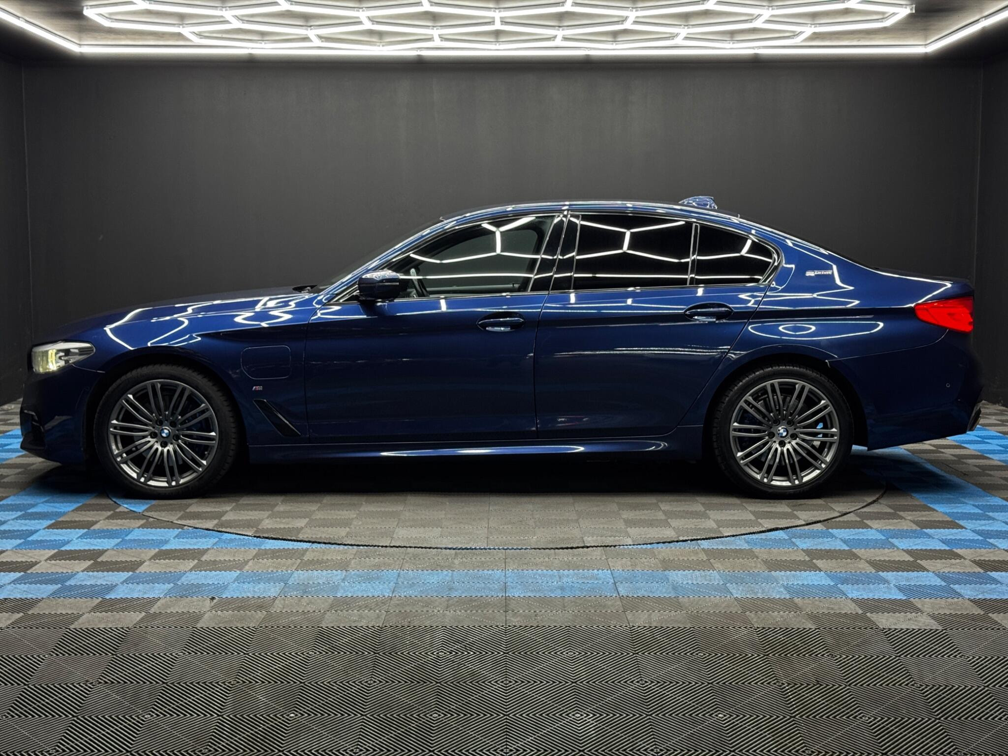 BMW 5 Series 2.0 530e 9.2kWh M Sport Auto Euro 6 (s/s) 4dr 4dr Automatic 2026
