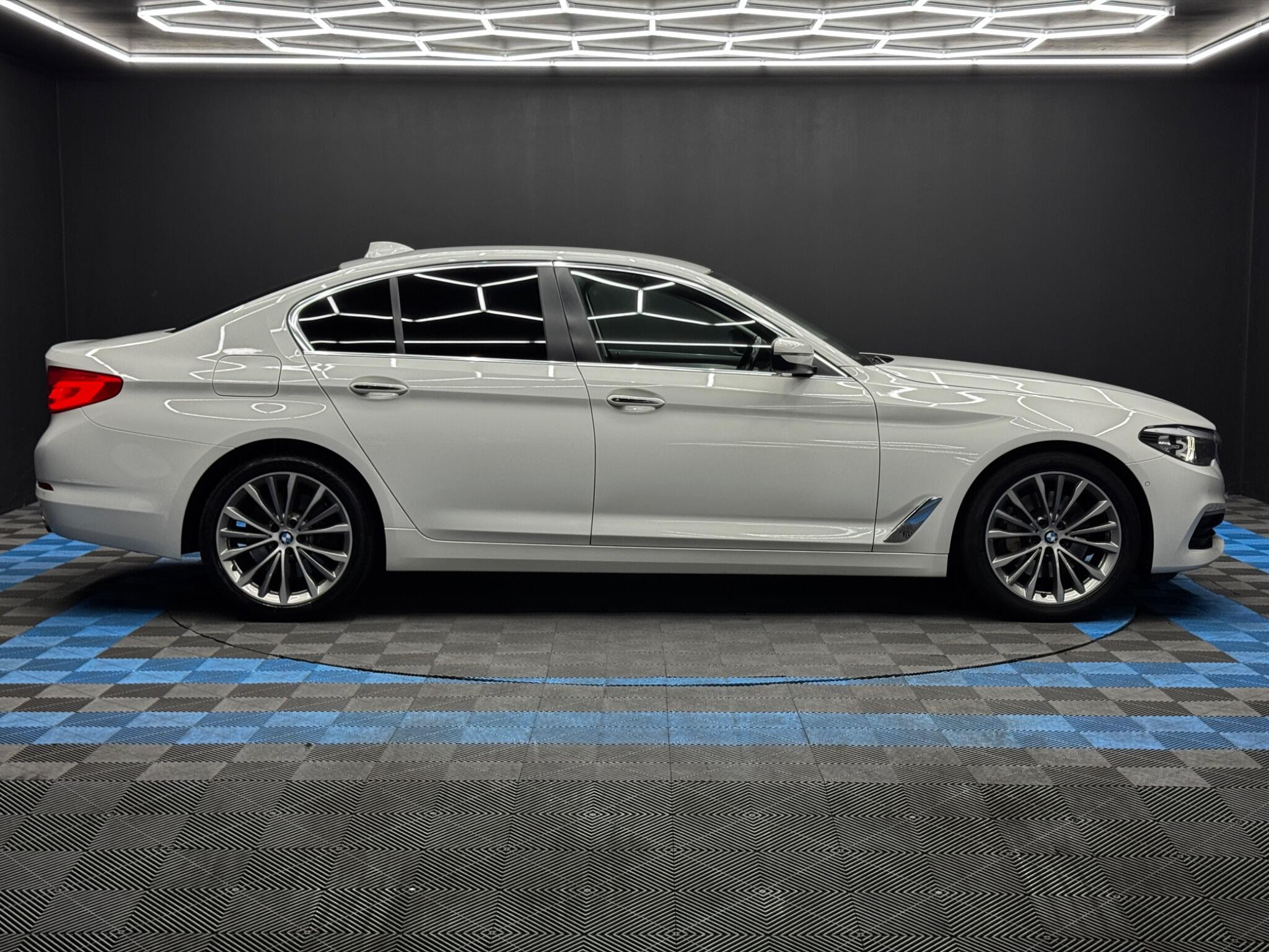 BMW 5 Series 3.0 530d SE Auto Euro 6 (s/s) 4dr 4dr Automatic 2026