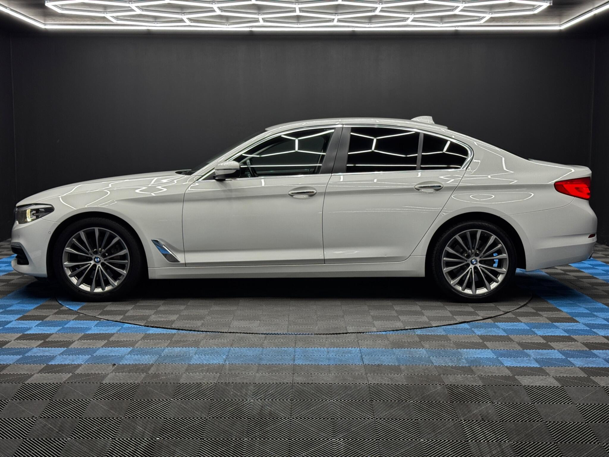 BMW 5 Series 3.0 530d SE Auto Euro 6 (s/s) 4dr 4dr Automatic 2026