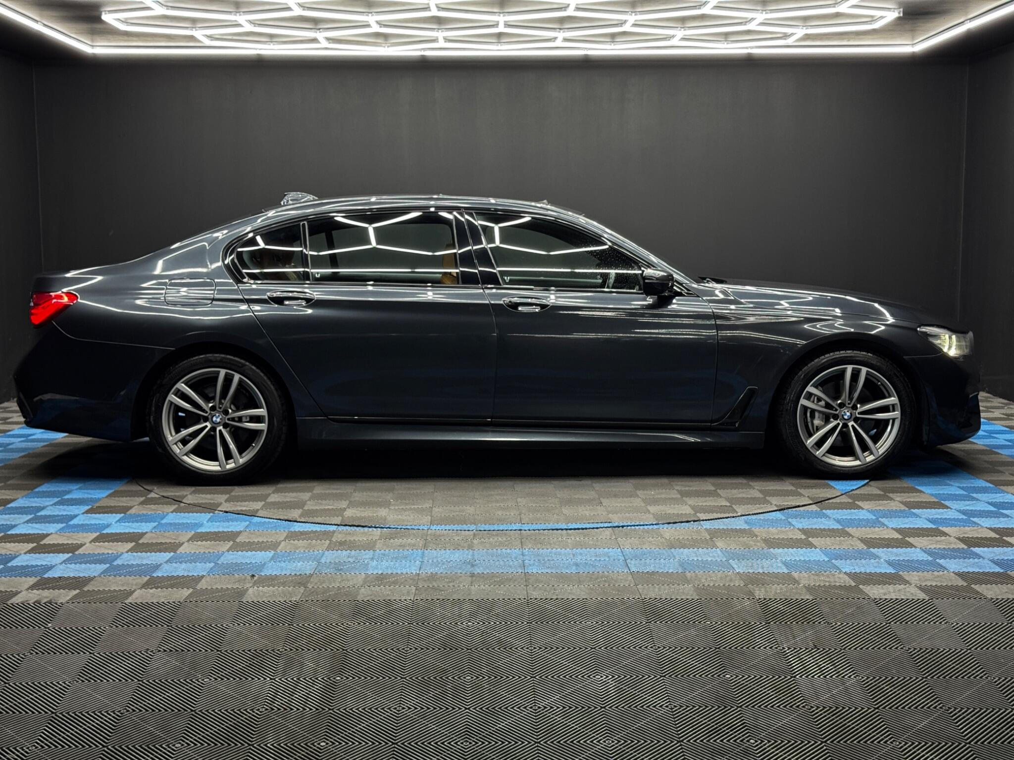 BMW 7 Series 3.0 740Ld M Sport Auto xDrive Euro 6 (s/s) 4dr 4dr Automatic 2026