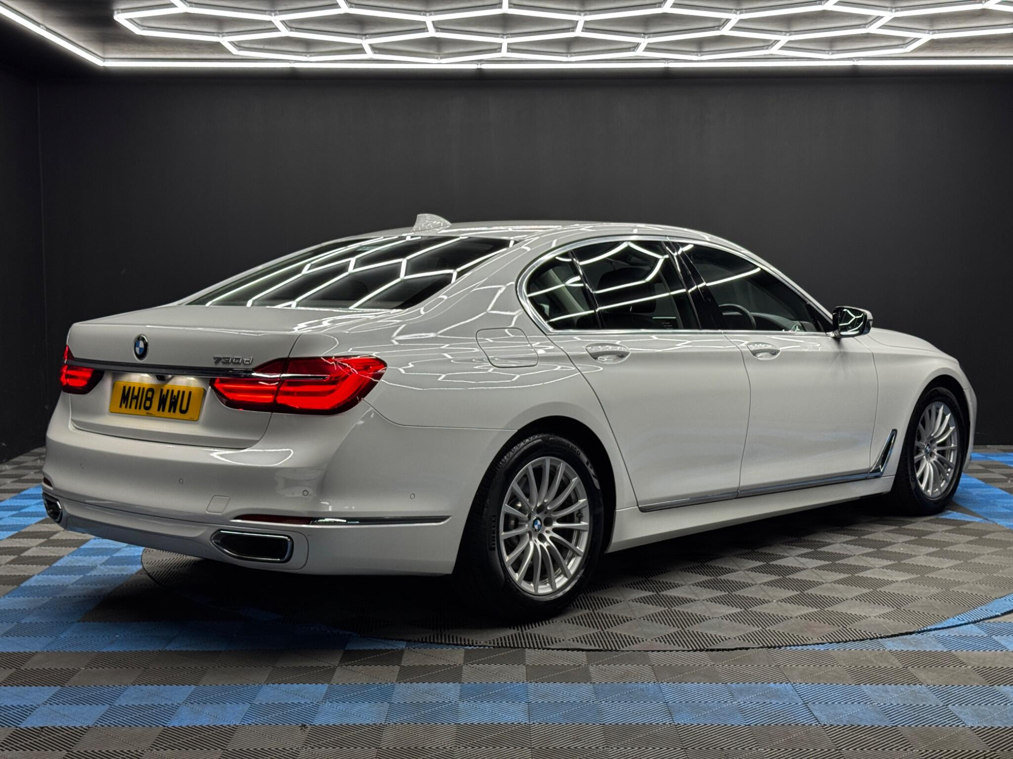BMW 7 Series 3.0 730d Auto Euro 6 (s/s) 4dr 4dr Automatic 2026