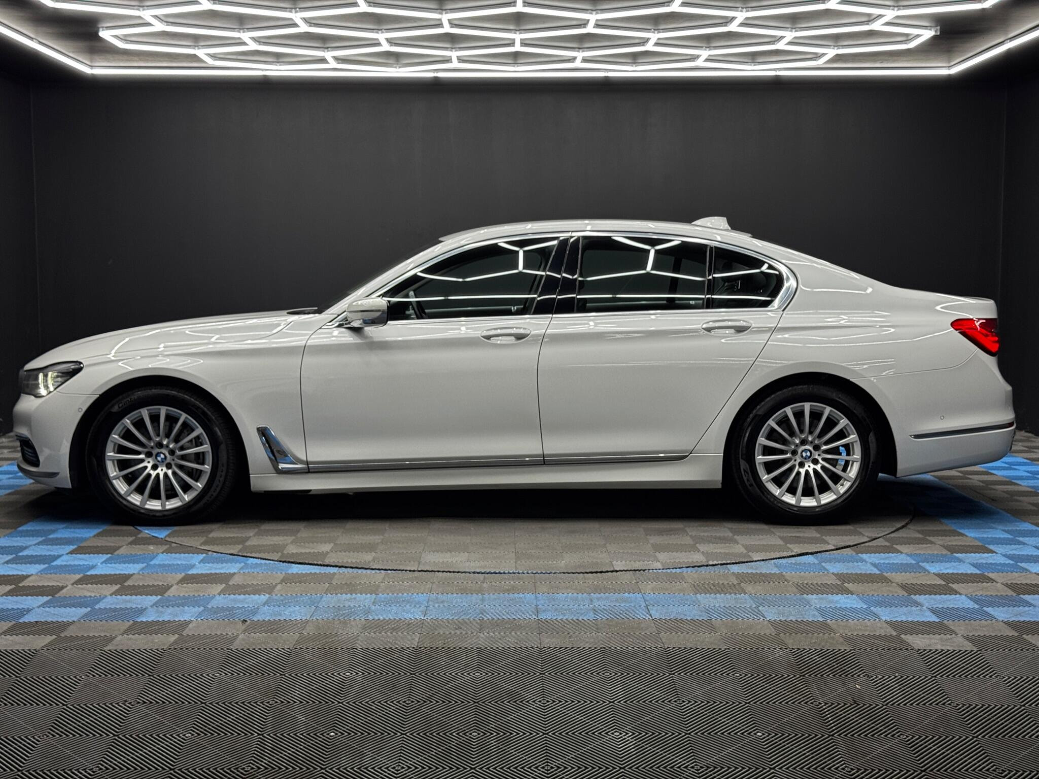 BMW 7 Series 3.0 730d Auto Euro 6 (s/s) 4dr 4dr Automatic 2026
