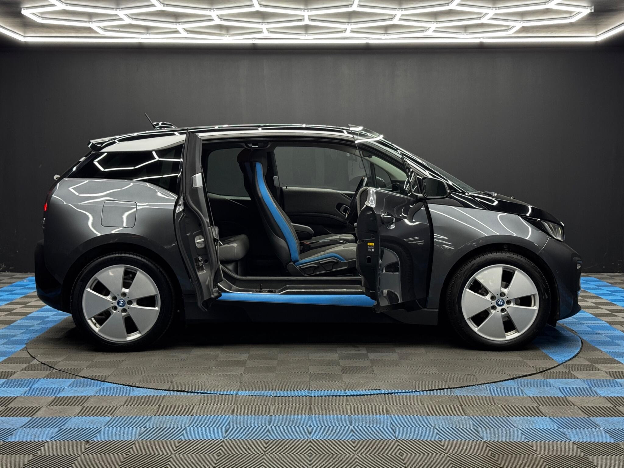 BMW i3 33kWh Auto 5dr 5dr Automatic 2026