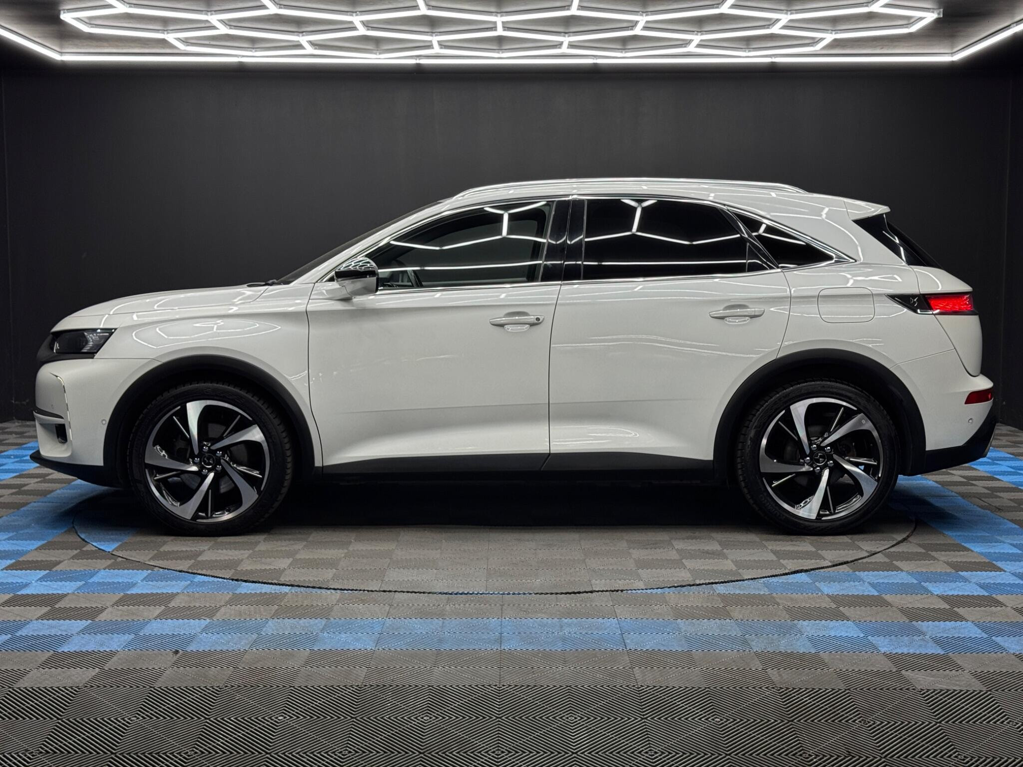 DS Automobiles Ds 7 crossback 1.6 E-TENSE 13.2kWh Opera Crossback EAT8 4WD Euro 6 (s/s) 5dr 5dr Automatic 2026