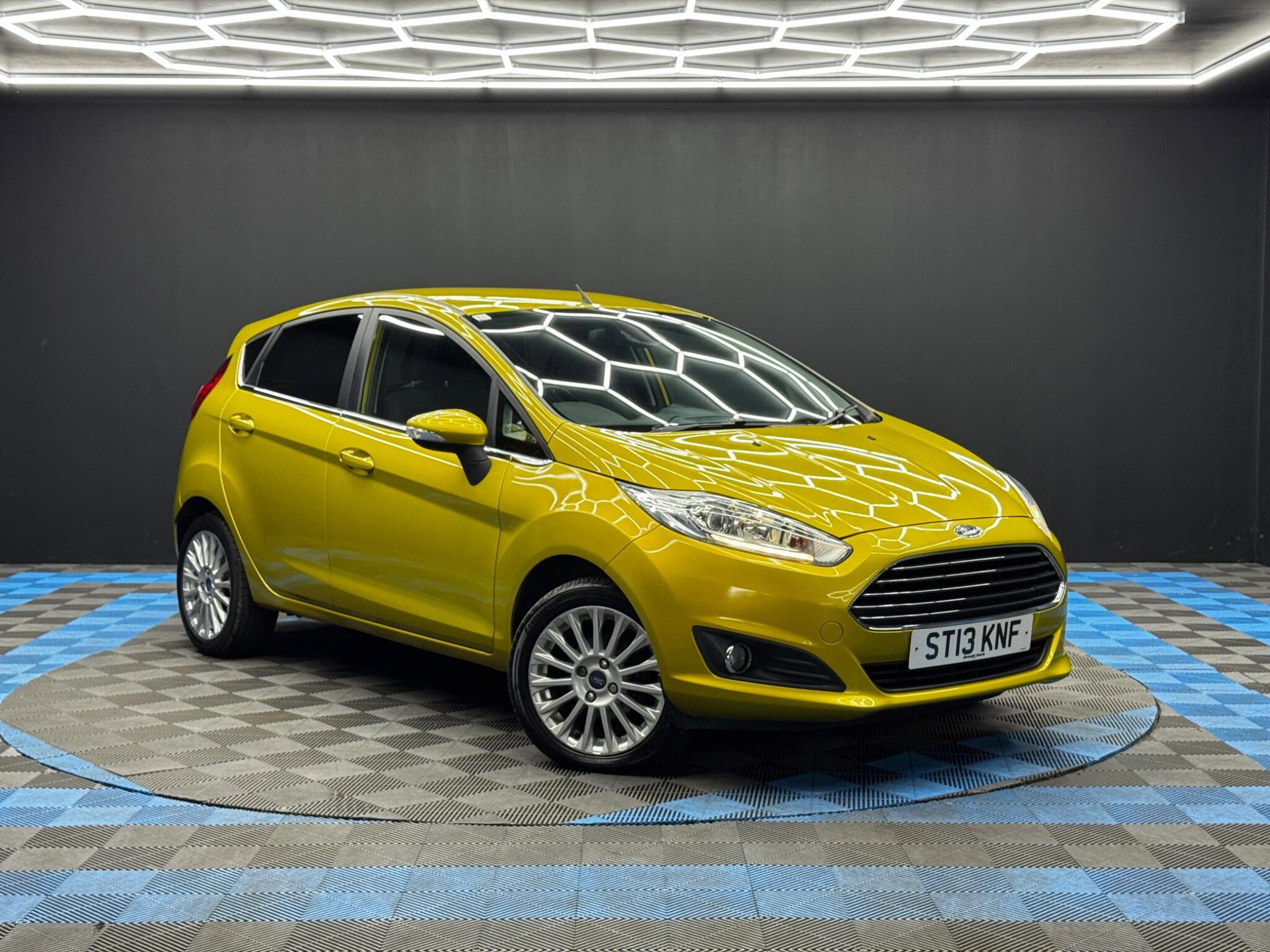 Ford Fiesta 1.0T EcoBoost Titanium Euro 5 (s/s) 5dr 5dr Manual 2026