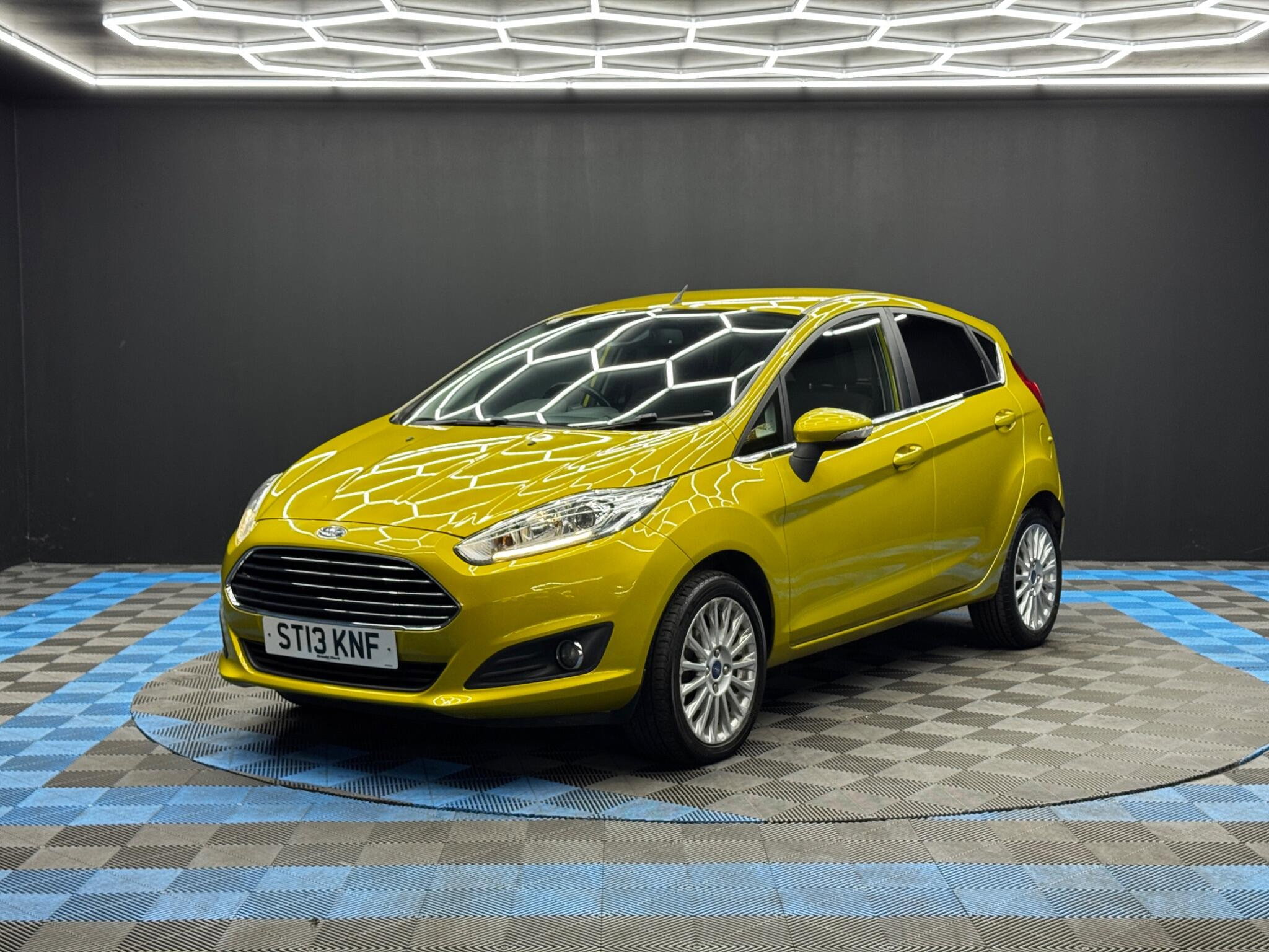 Ford Fiesta 1.0T EcoBoost Titanium Euro 5 (s/s) 5dr 5dr Manual 2026