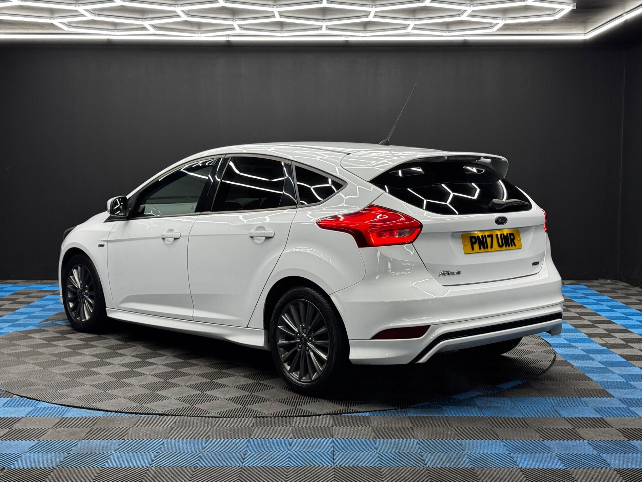Ford Focus 1.0T EcoBoost ST-Line Euro 6 (s/s) 5dr 5dr Manual 2026