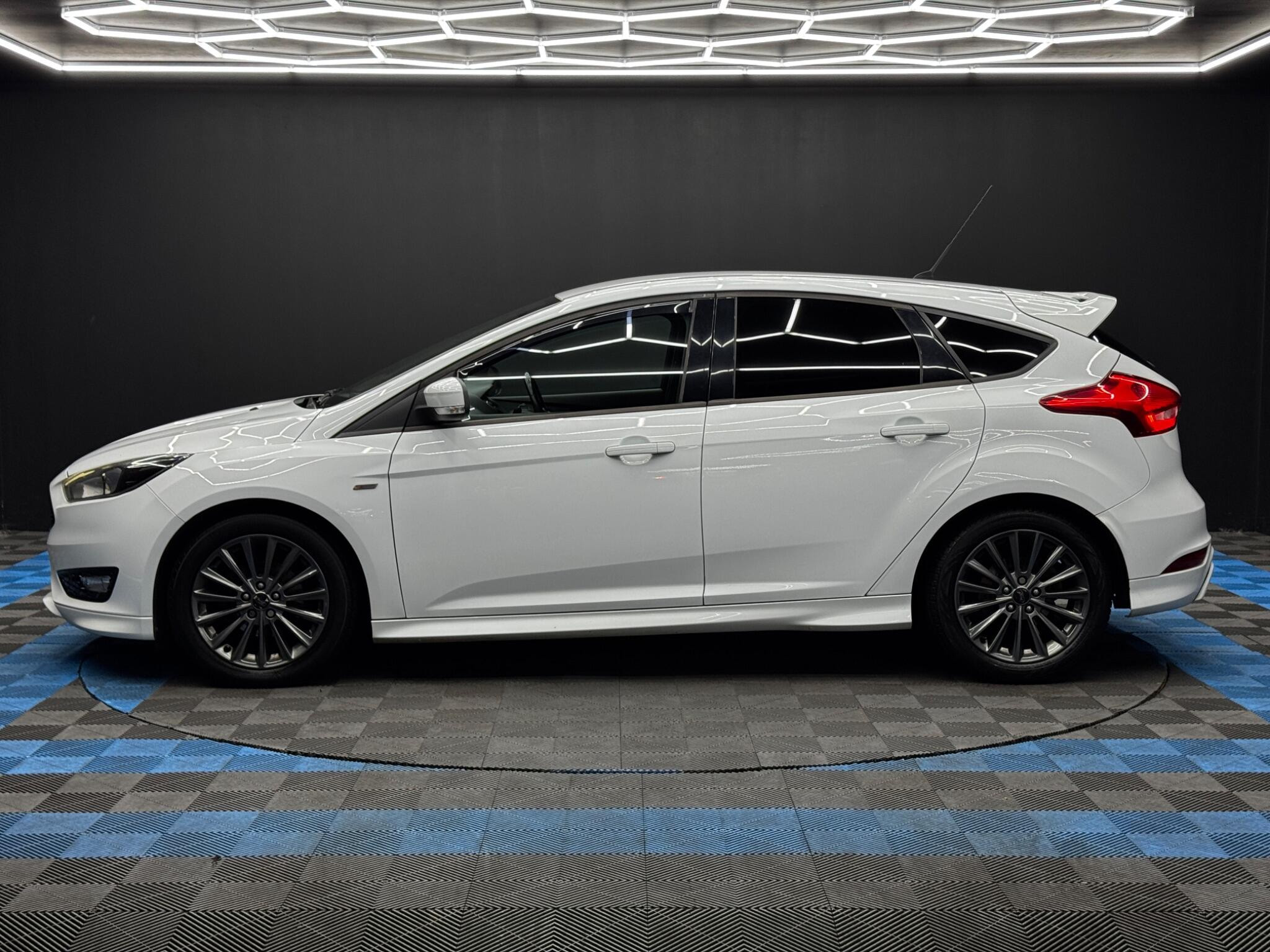 Ford Focus 1.0T EcoBoost ST-Line Euro 6 (s/s) 5dr 5dr Manual 2026