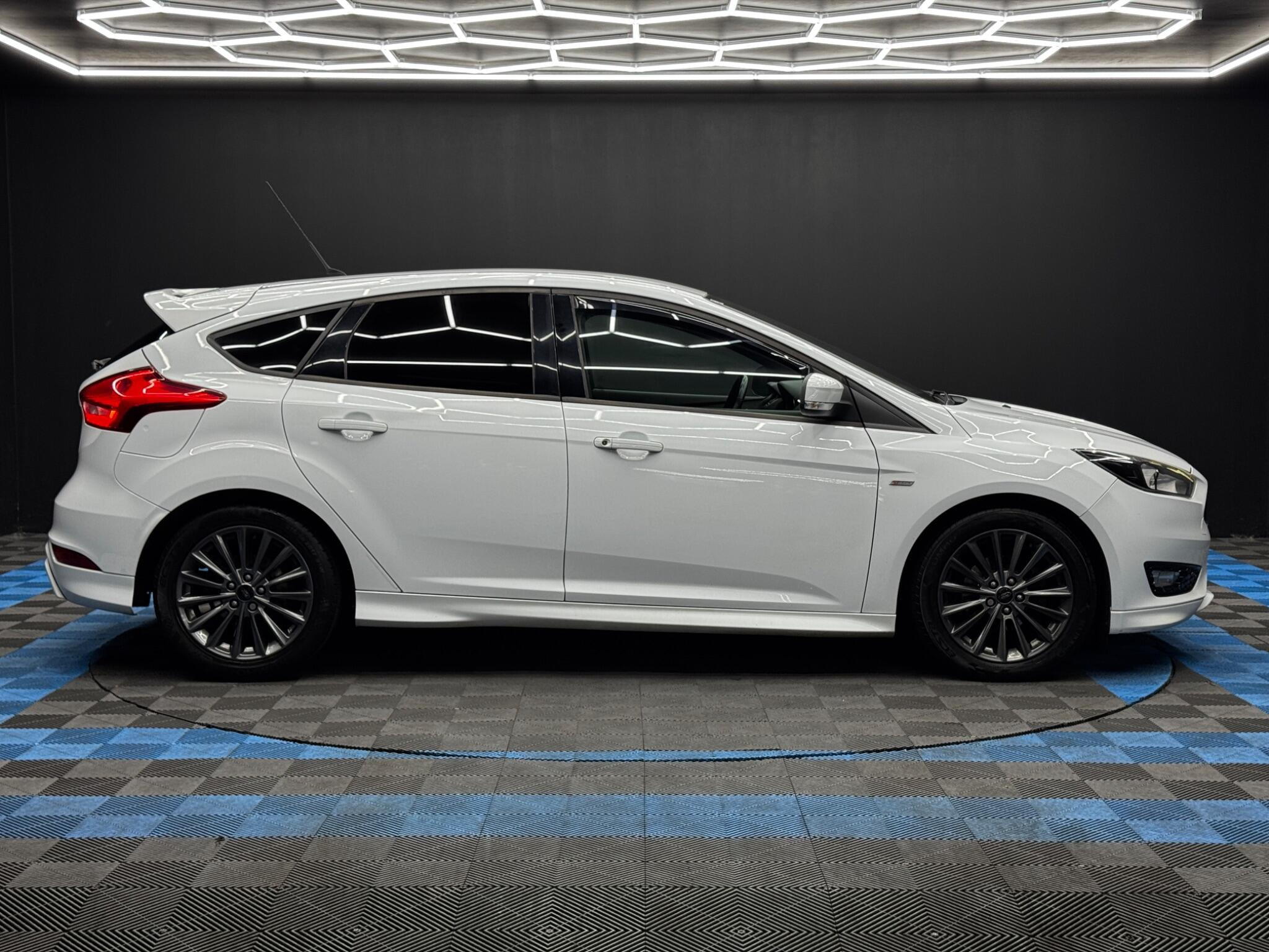 Ford Focus 1.0T EcoBoost ST-Line Euro 6 (s/s) 5dr 5dr Manual 2026