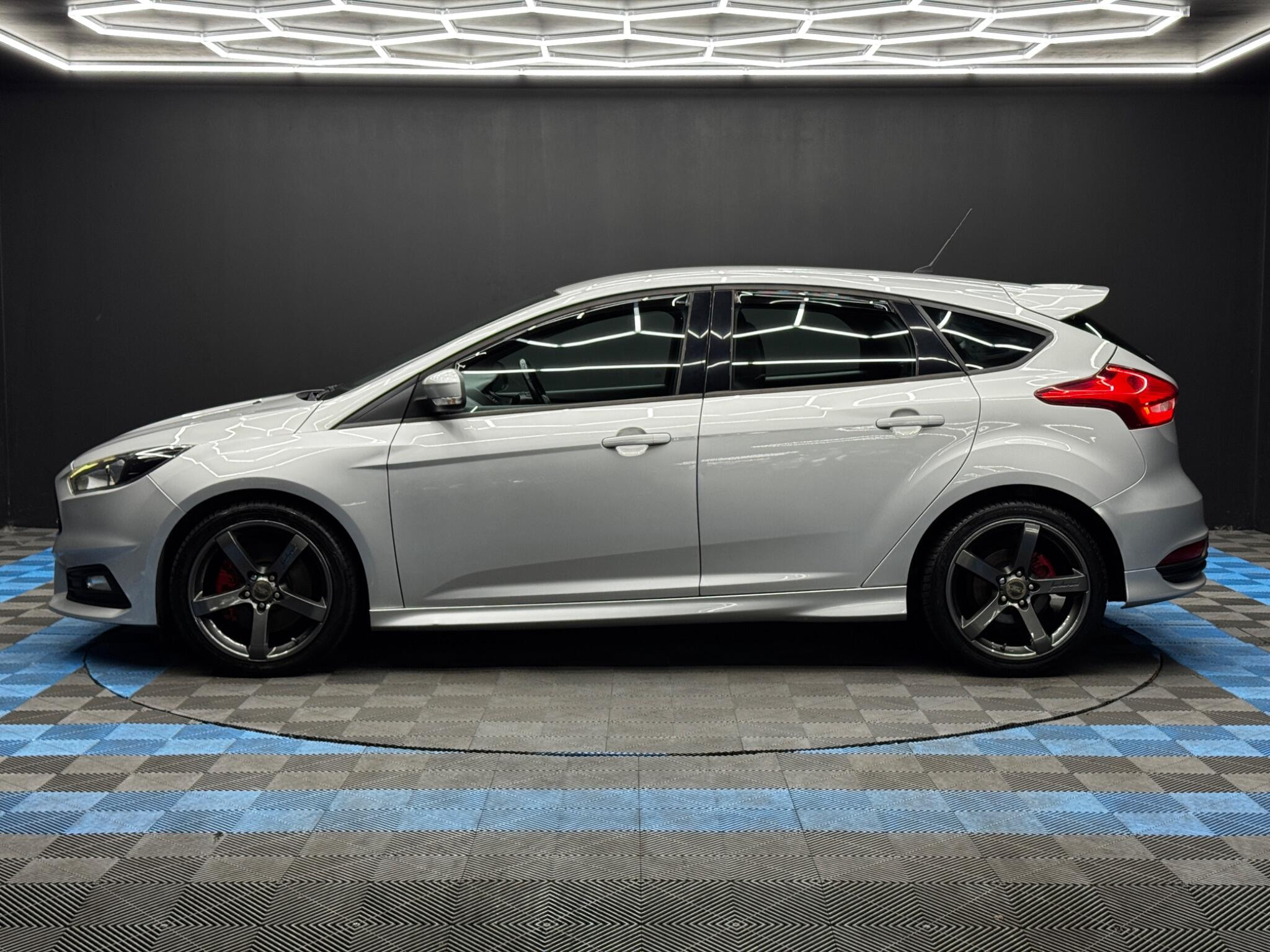 Ford Focus 2.0 TDCi ST-2 Euro 6 (s/s) 5dr 5dr Manual 2026