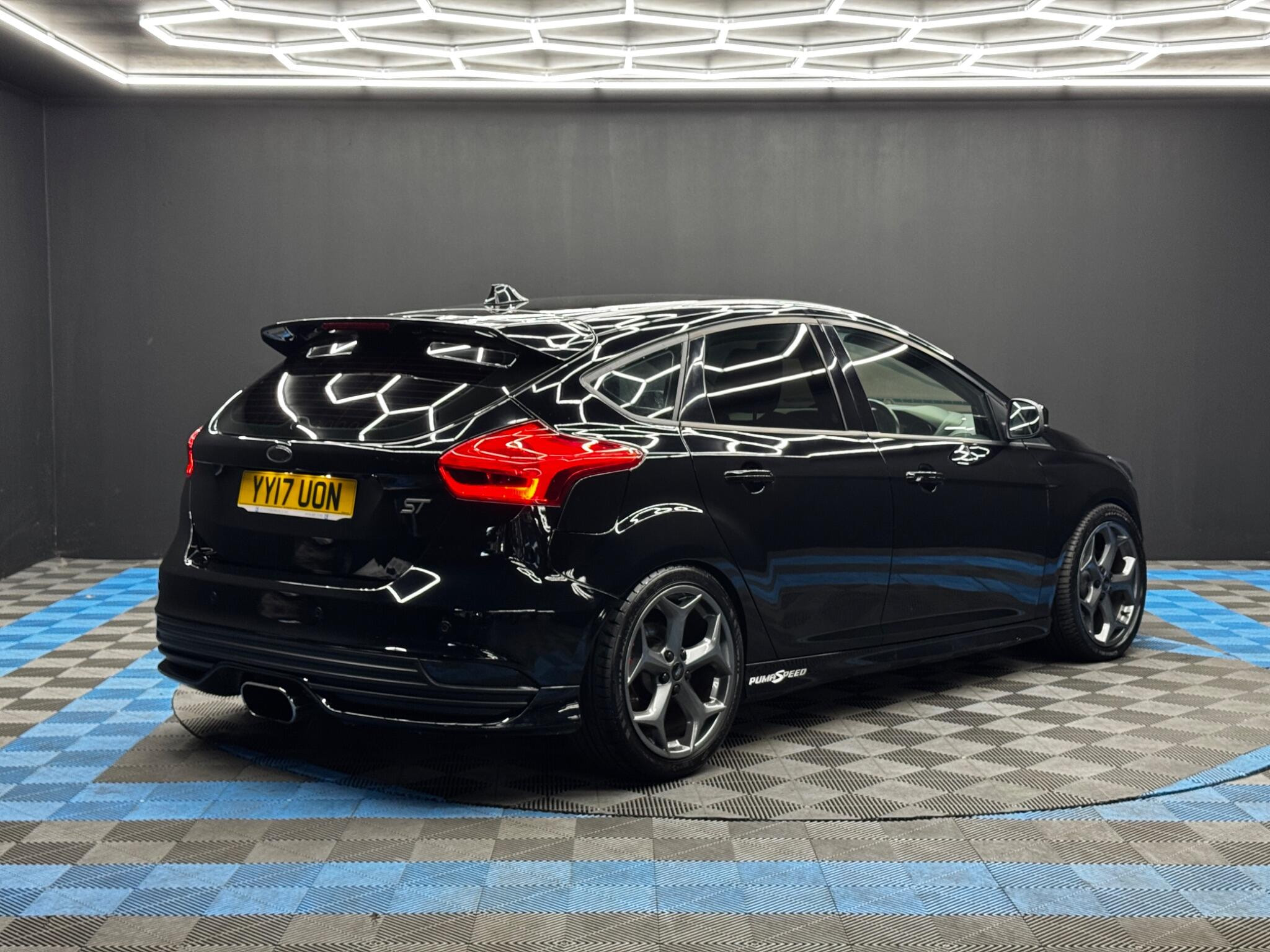 Ford Focus 2.0 TDCi ST-3 Euro 6 (s/s) 5dr 5dr Manual 2026