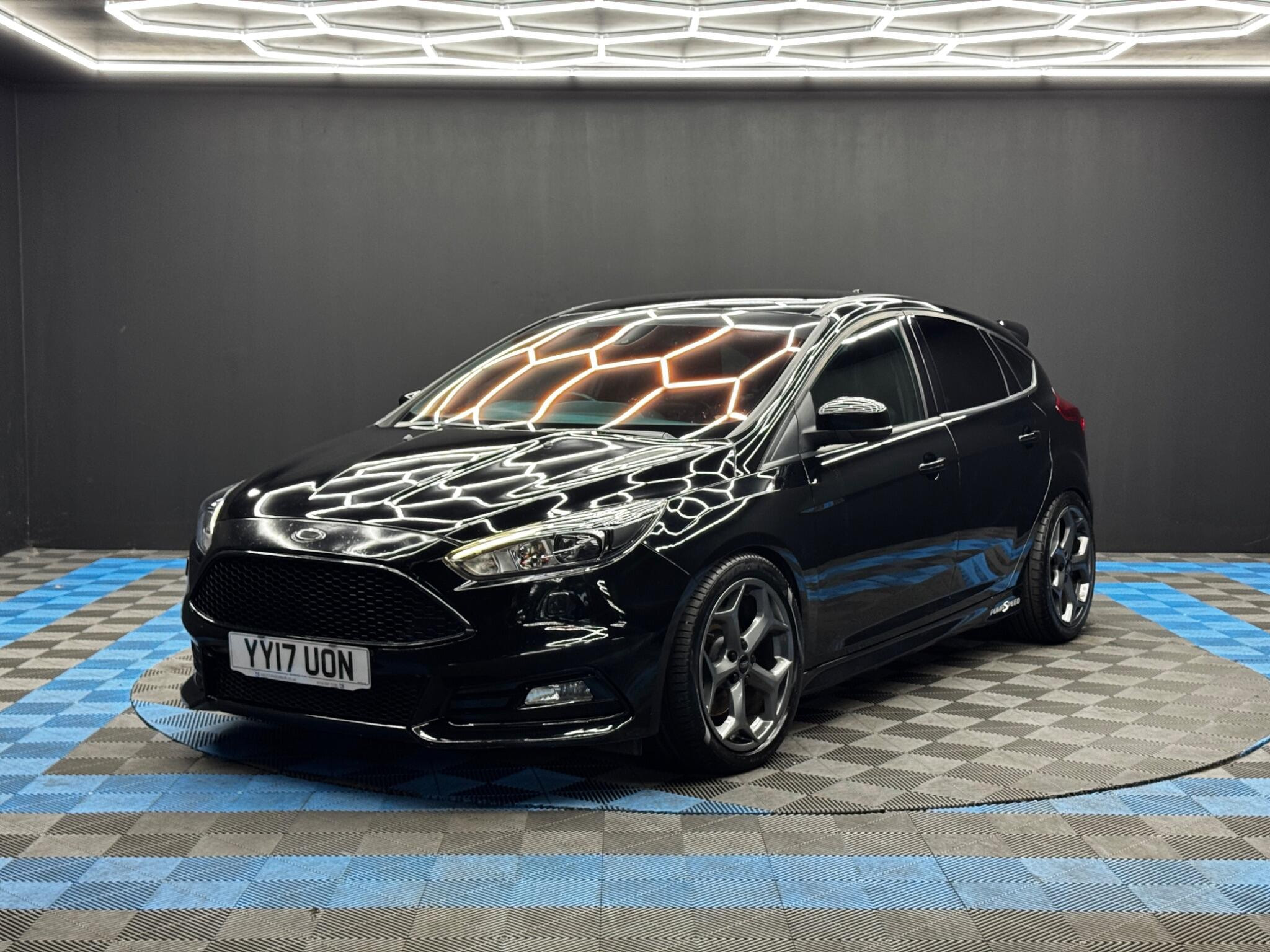 Ford Focus 2.0 TDCi ST-3 Euro 6 (s/s) 5dr 5dr Manual 2026