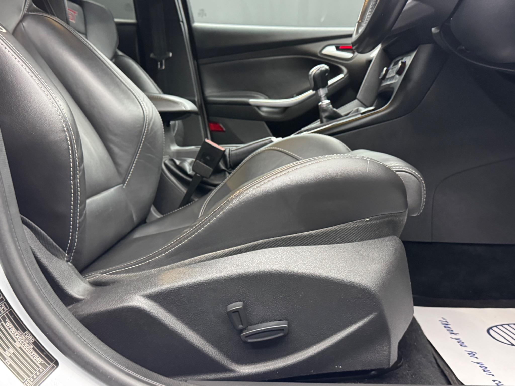 Ford Focus 2.0 TDCi ST-3 Euro 6 (s/s) 5dr 5dr Manual 2026