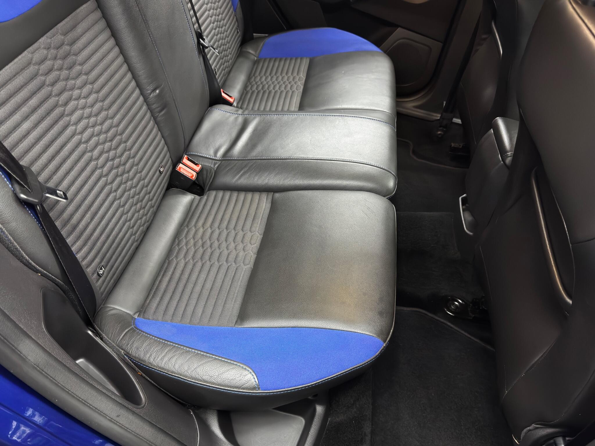 Ford Focus 2.0T EcoBoost ST-2 Euro 6 (s/s) 5dr 5dr Manual 2026