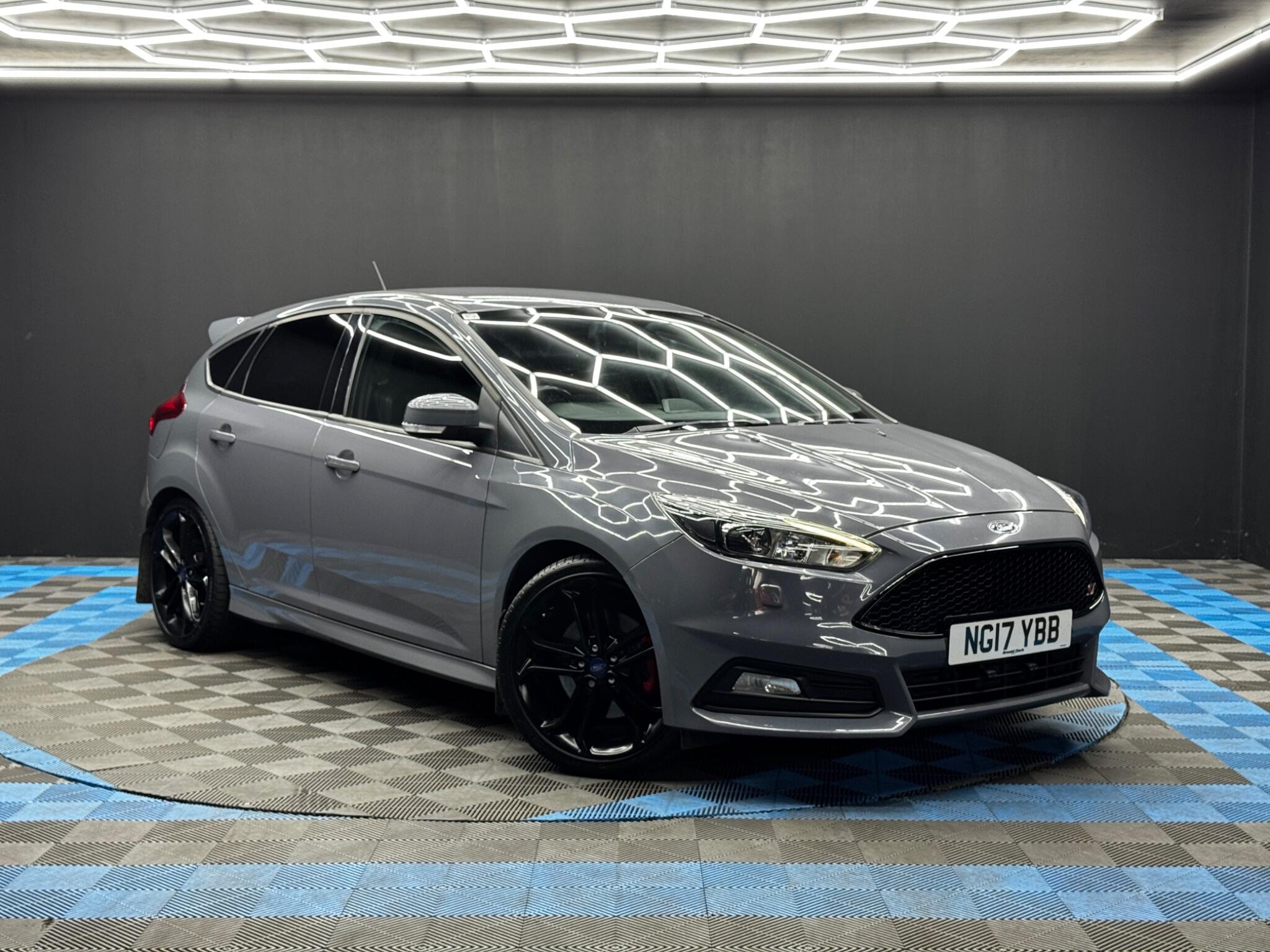 Ford Focus 2.0T EcoBoost ST-3 Euro 6 (s/s) 5dr 5dr Manual 2026