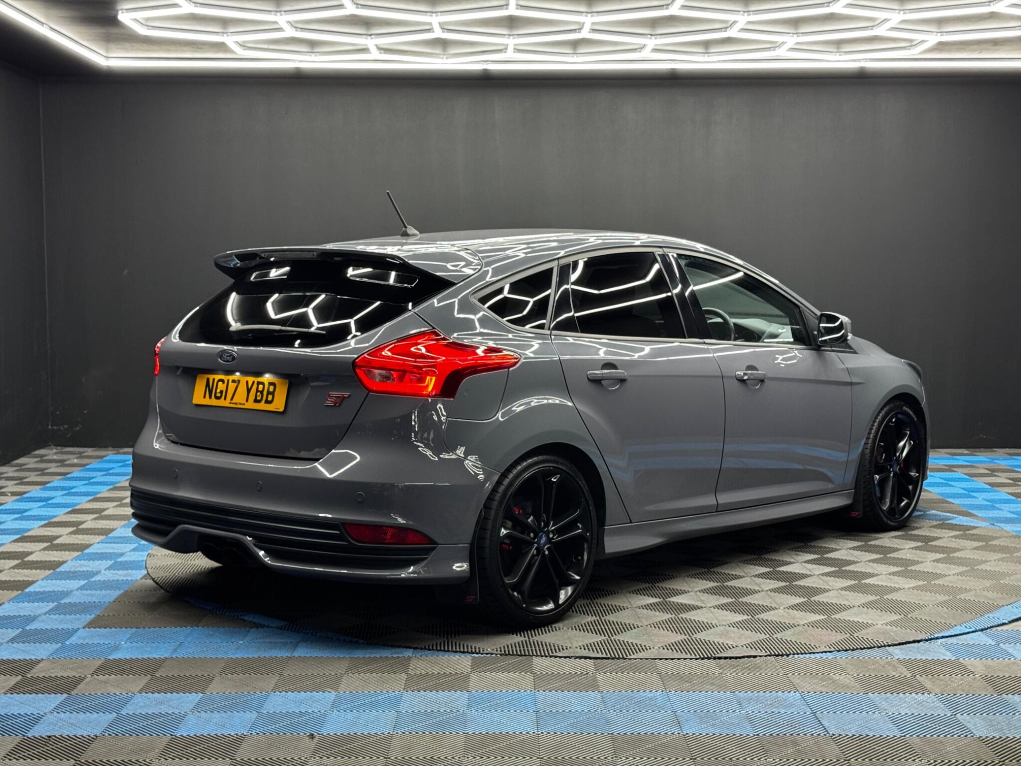 Ford Focus 2.0T EcoBoost ST-3 Euro 6 (s/s) 5dr 5dr Manual 2026
