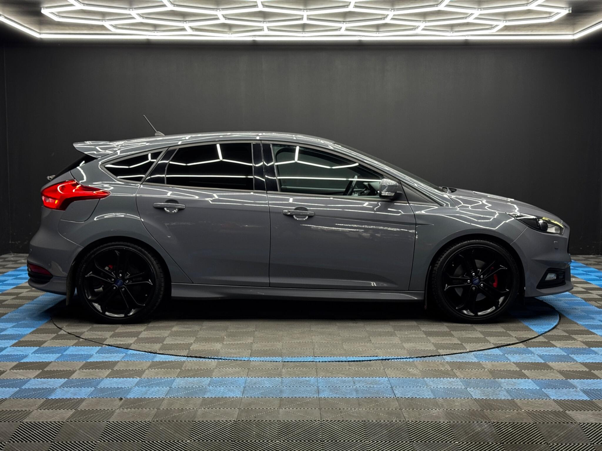 Ford Focus 2.0T EcoBoost ST-3 Euro 6 (s/s) 5dr 5dr Manual 2026