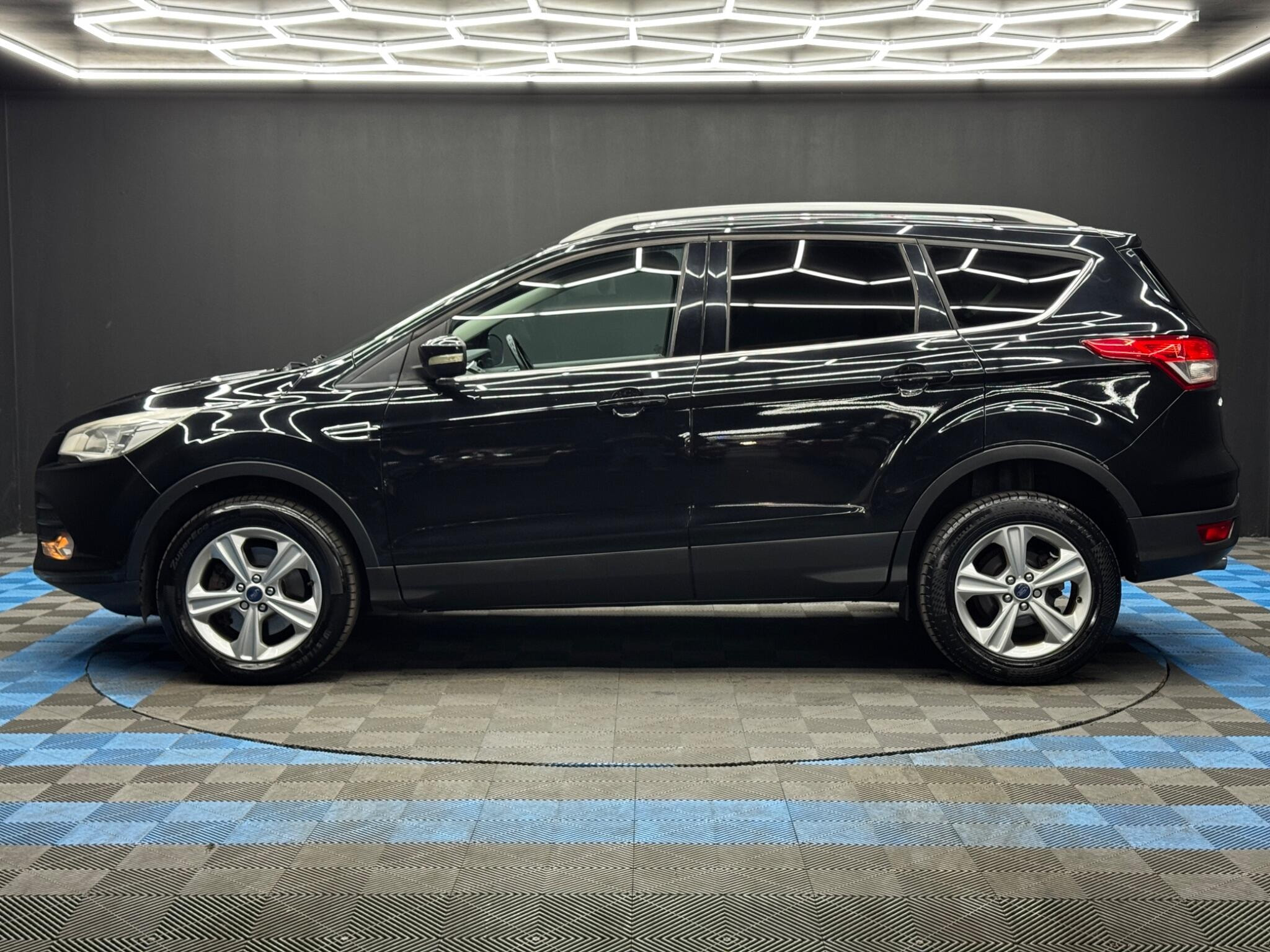 Ford Kuga 2.0 TDCi Zetec AWD Euro 5 5dr 5dr Manual 2026
