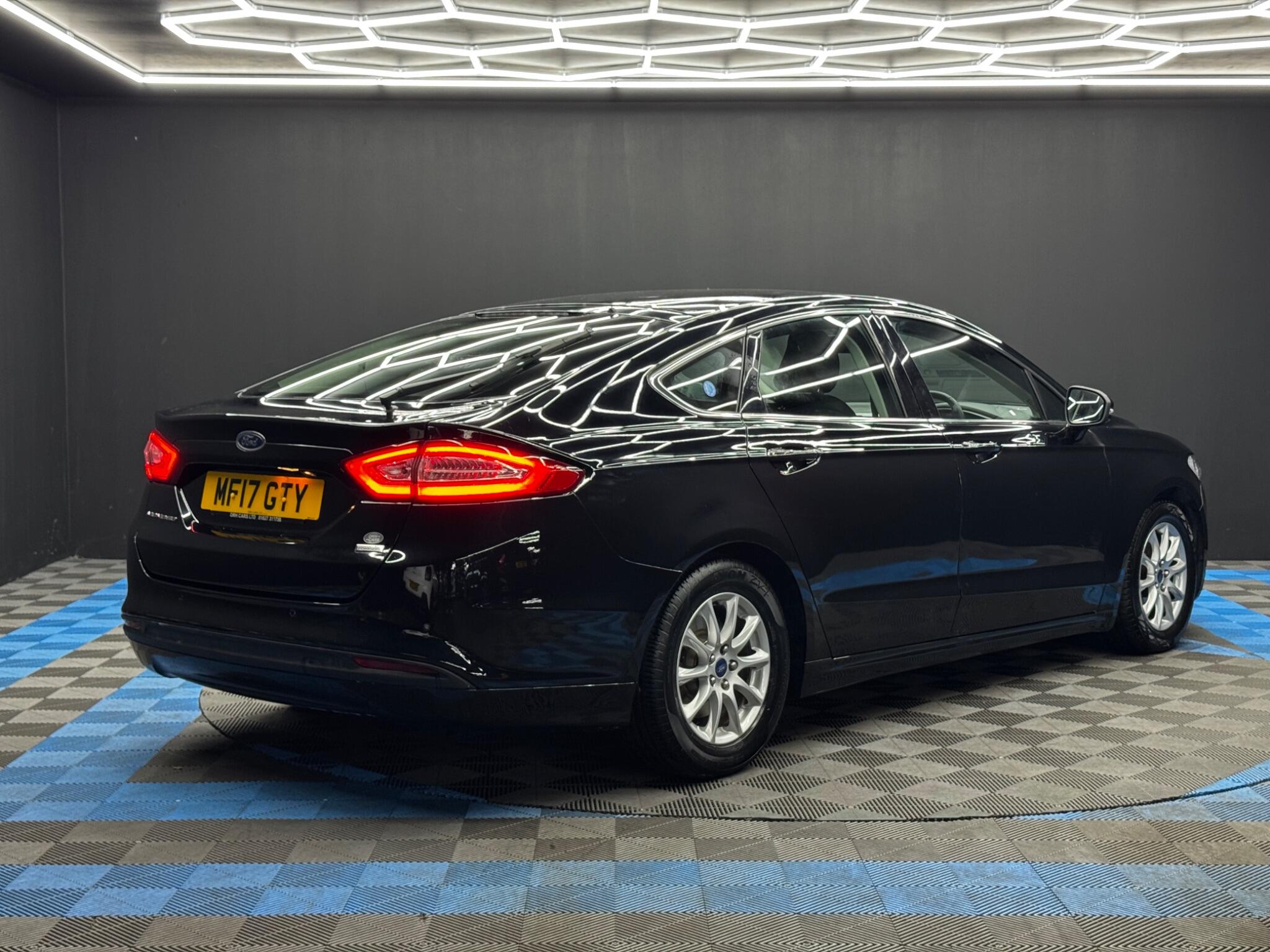 Ford Mondeo 1.5 TDCi ECOnetic Zetec Euro 6 (s/s) 5dr 5dr Manual 2026
