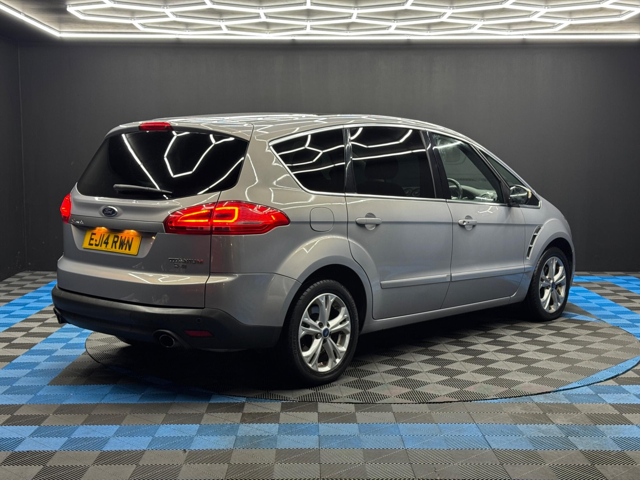 Ford S-Max 2.2 TDCi Titanium Euro 5 5dr 5dr Manual 2026