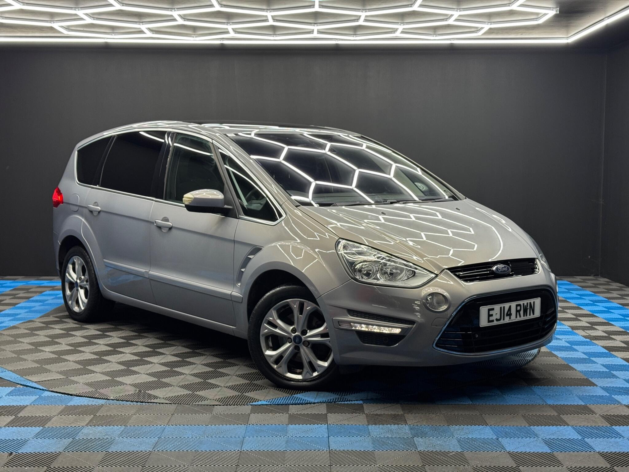 Ford S-Max 2.2 TDCi Titanium Euro 5 5dr 5dr Manual 2026