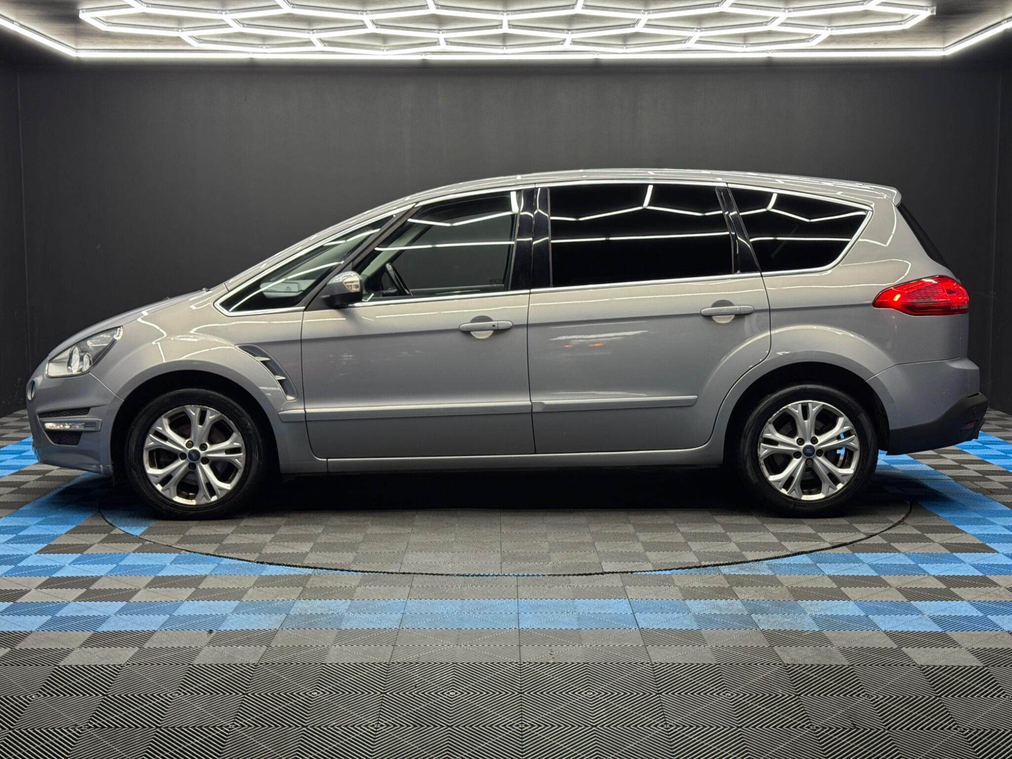 Ford S-Max 2.2 TDCi Titanium Euro 5 5dr 5dr Manual 2026