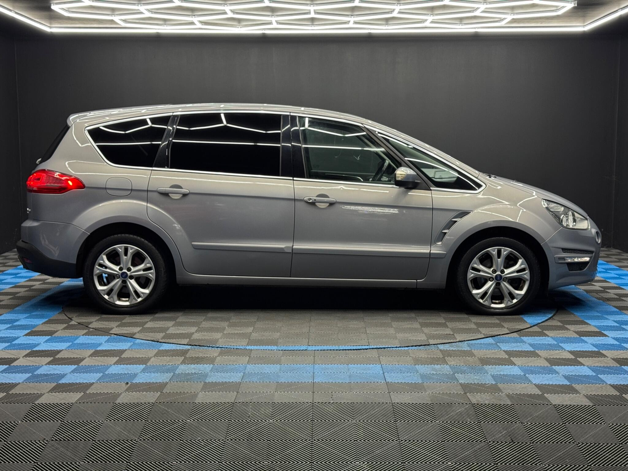 Ford S-Max 2.2 TDCi Titanium Euro 5 5dr 5dr Manual 2026