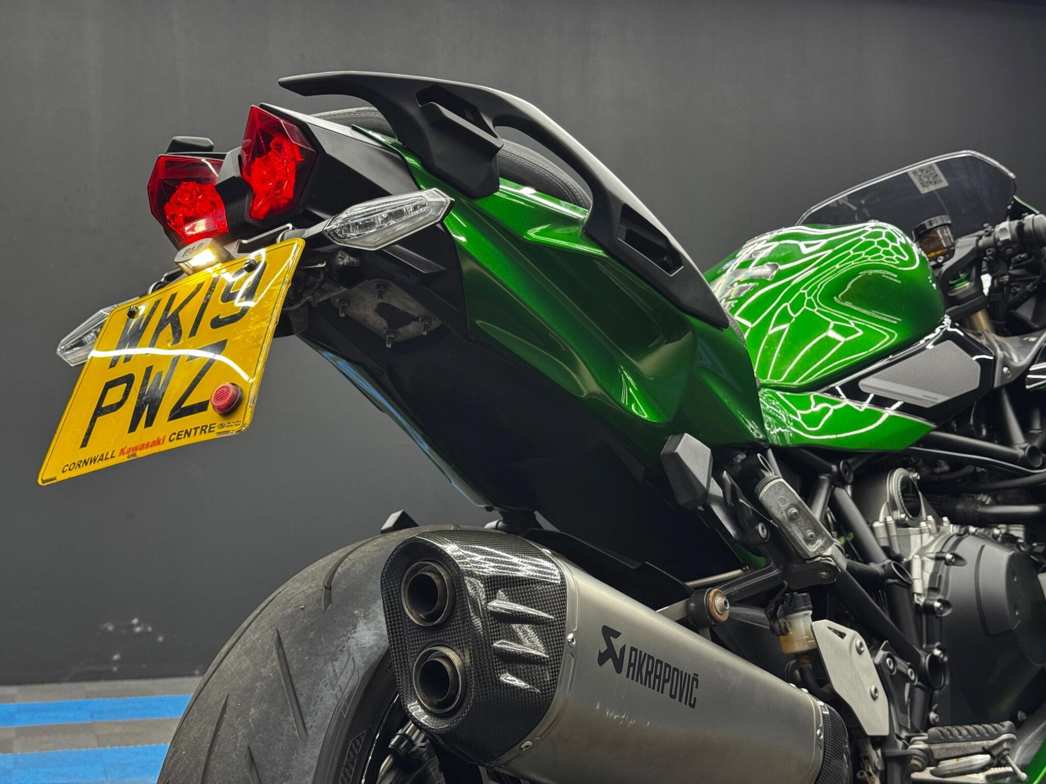 KAWASAKI Ninja H2 SX 998 SE Euro 4 0dr Manual 2026