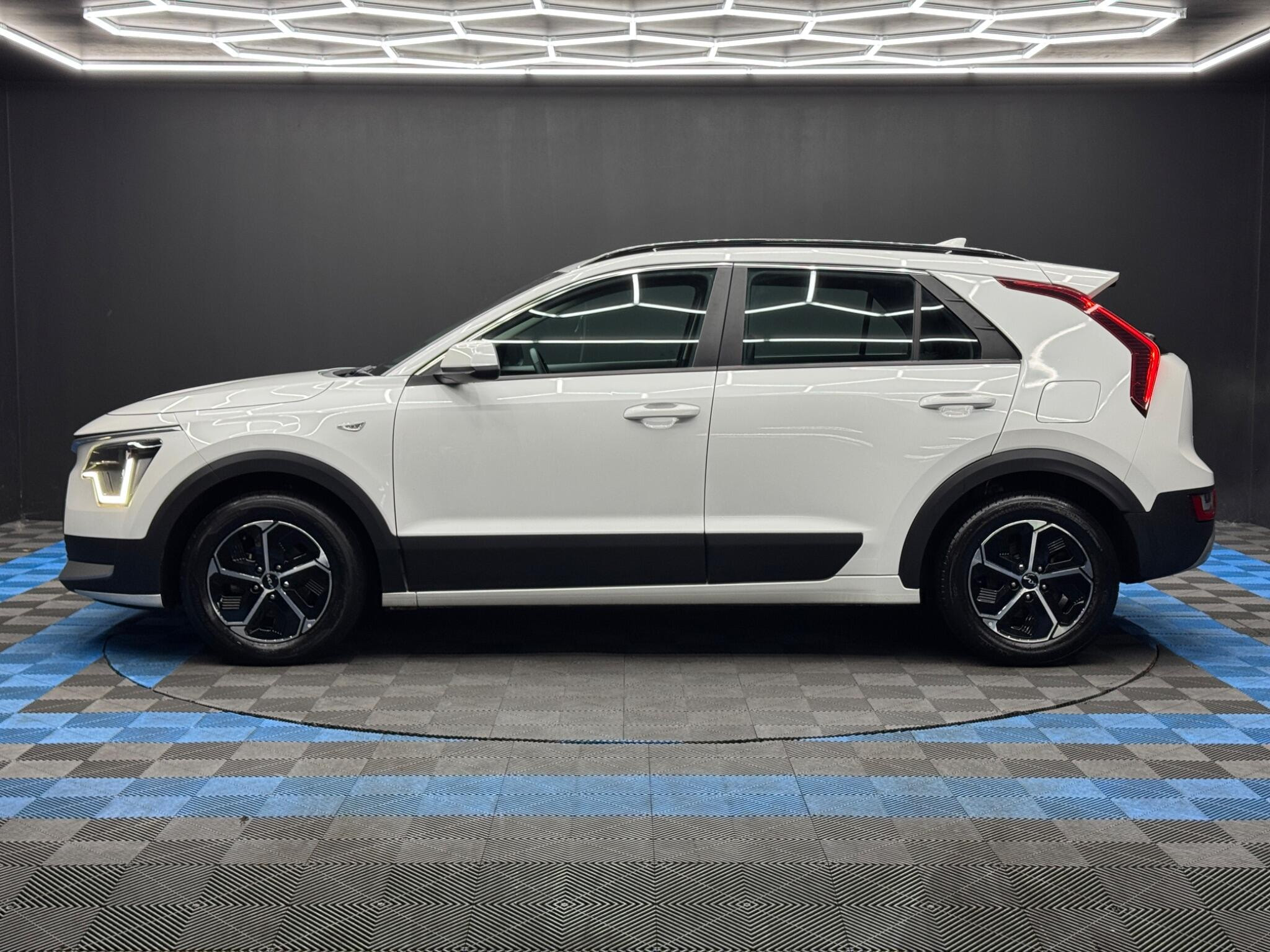 Kia Niro 1.6h GDi 2 DCT Euro 6 (s/s) 5dr 5dr Automatic 2026