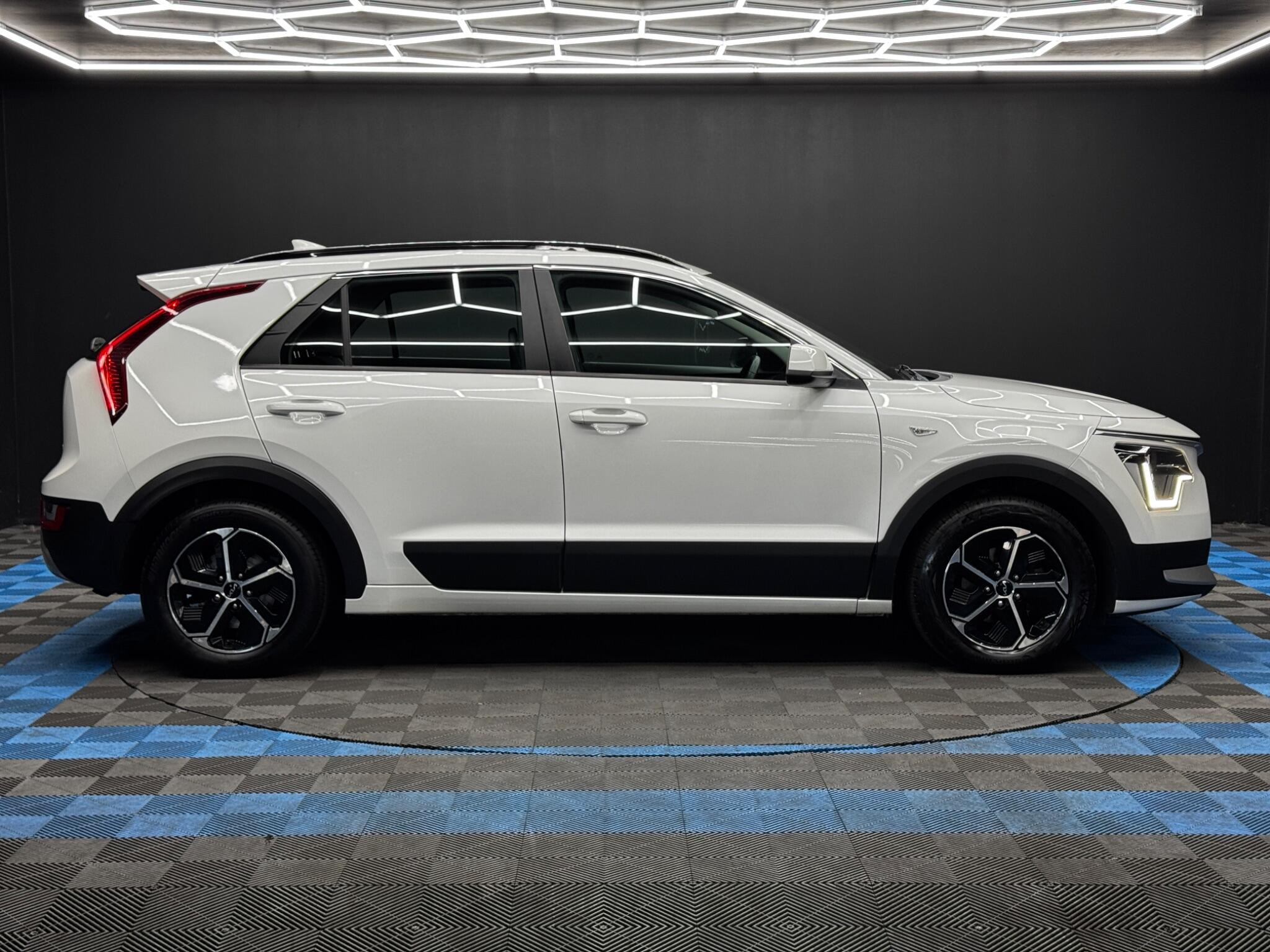 Kia Niro 1.6h GDi 2 DCT Euro 6 (s/s) 5dr 5dr Automatic 2026