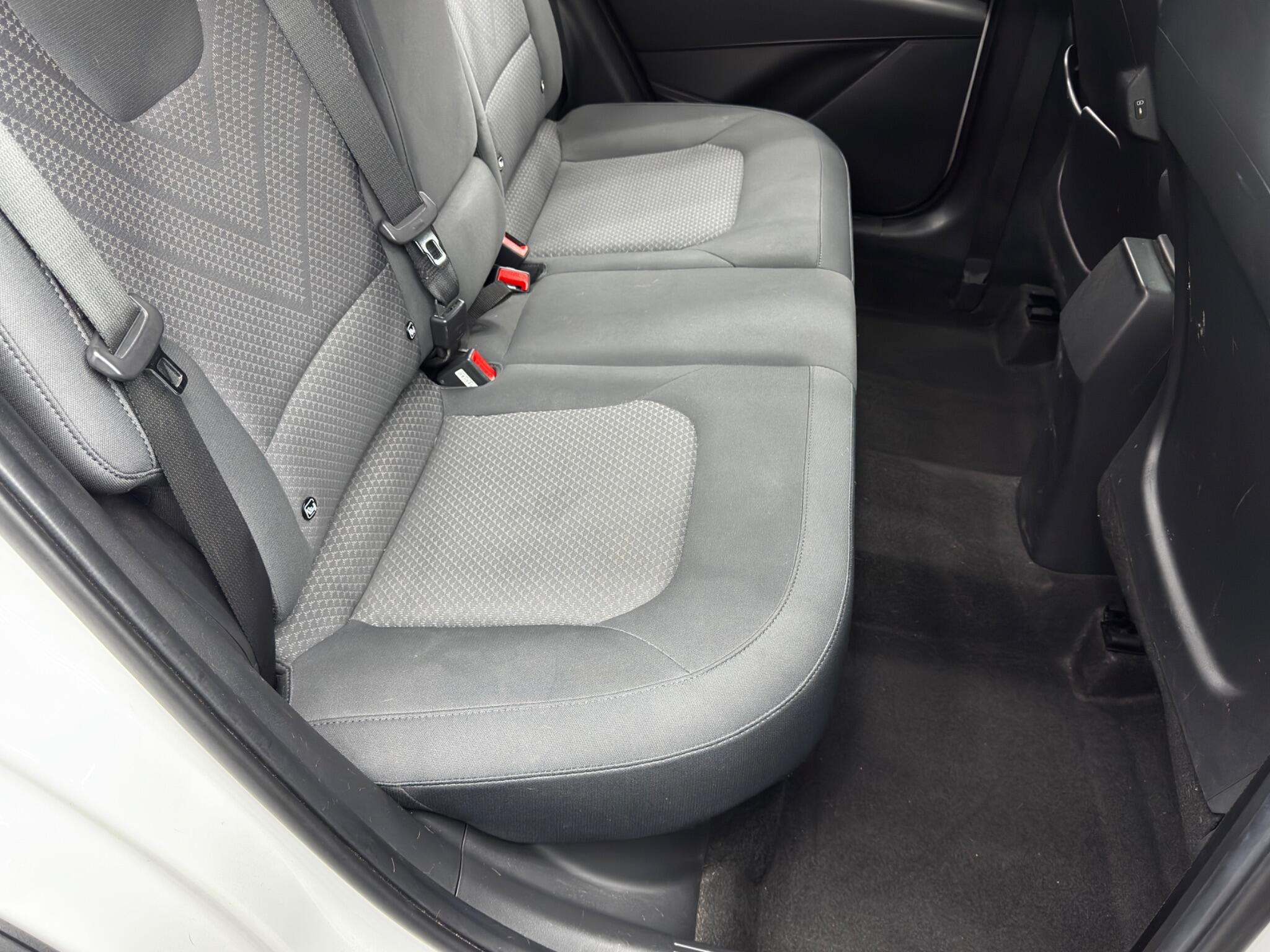 Kia Niro 1.6h GDi 2 DCT Euro 6 (s/s) 5dr 5dr Automatic 2026