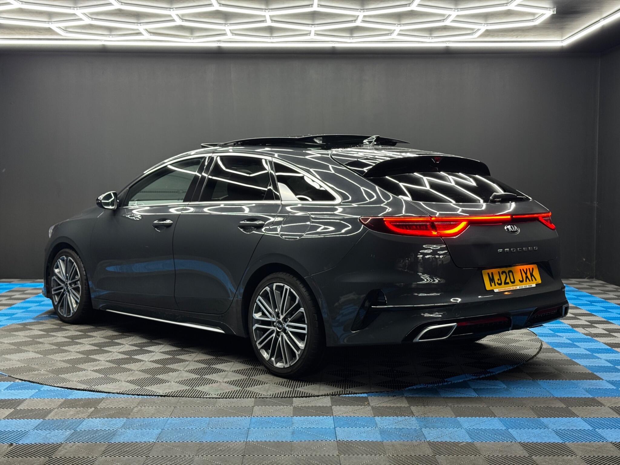 Kia ProCeed 1.4 T-GDi GT-Line S Shooting Brake DCT Euro 6 (s/s) 5dr 5dr Automatic 2026