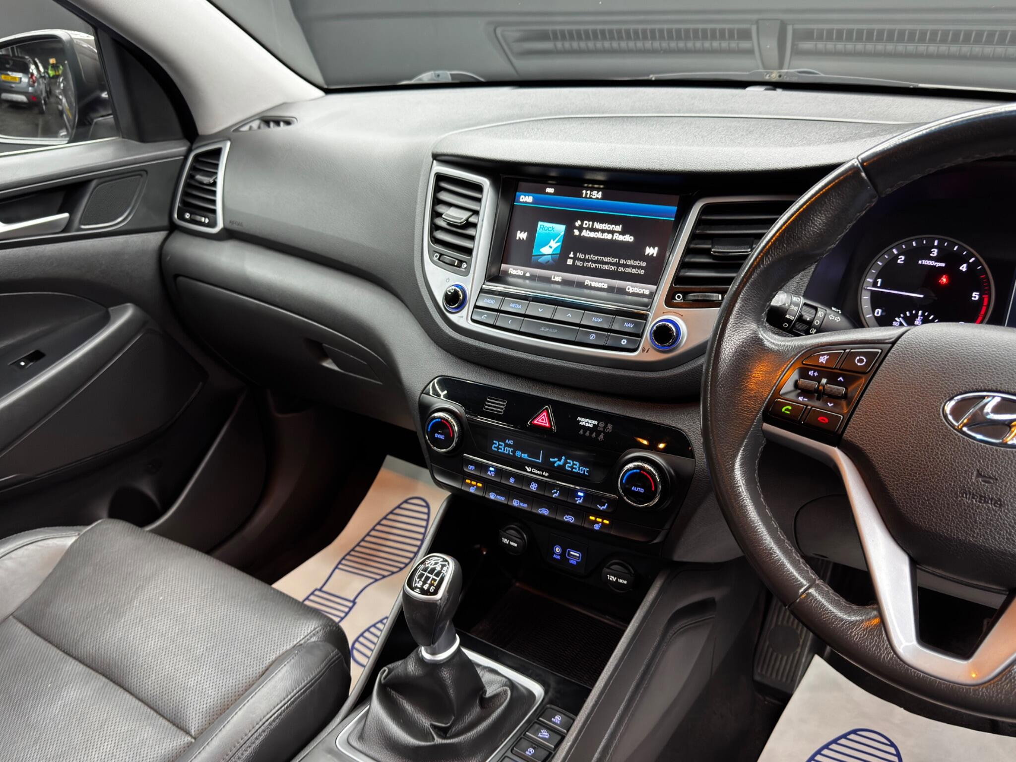 Hyundai Tucson 1.7 CRDi Blue Drive Premium Euro 6 (s/s) 5dr 5dr Manual 2026