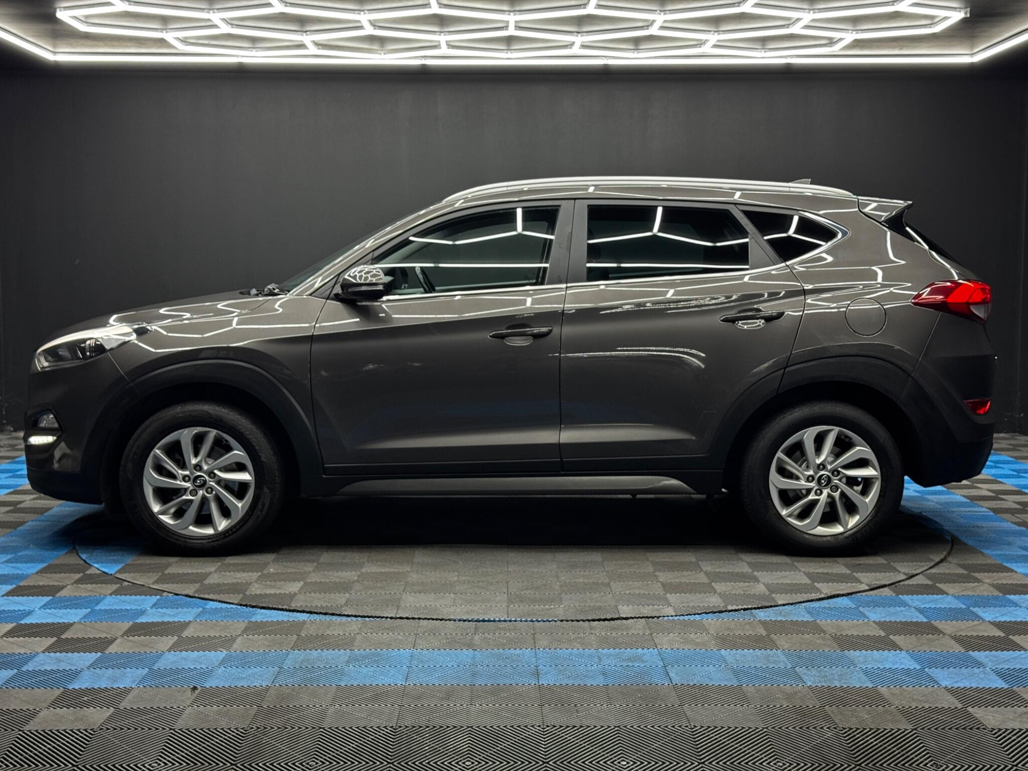 Hyundai Tucson 1.7 CRDi Blue Drive Premium Euro 6 (s/s) 5dr 5dr Manual 2026