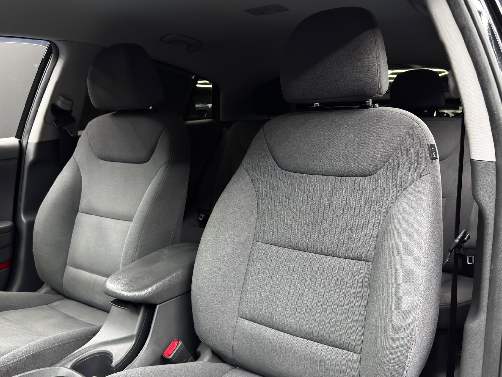 Hyundai IONIQ 1.6 h-GDi Premium DCT Euro 6 (s/s) 5dr 5dr Automatic 2026