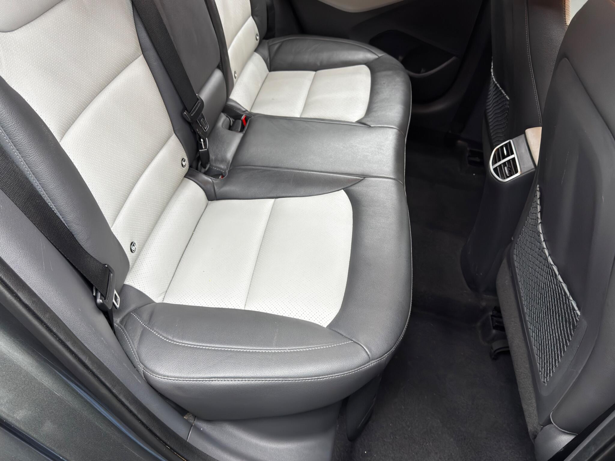 Hyundai IONIQ 1.6 h-GDi Premium SE DCT Euro 6 (s/s) 5dr 5dr Automatic 2026