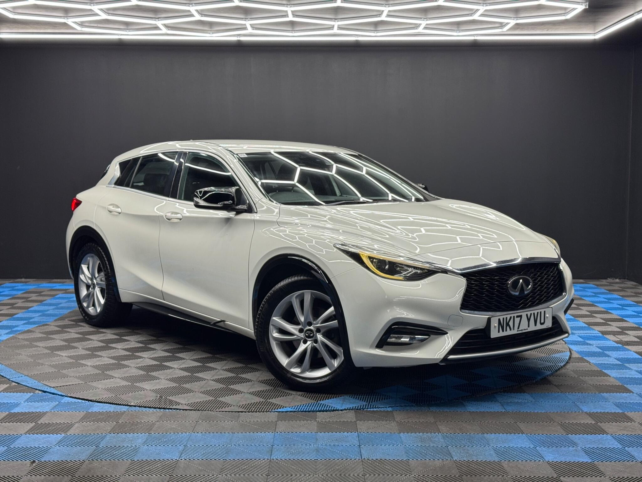 Infiniti Q30 1.5d Business Executive Euro 6 (s/s) 5dr 5dr Manual 2026
