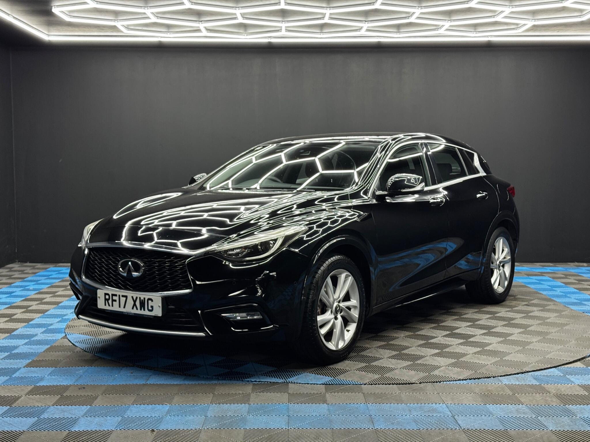 Infiniti Q30 1.6T Premium InTouch Euro 6 (s/s) 5dr 5dr Manual 2026