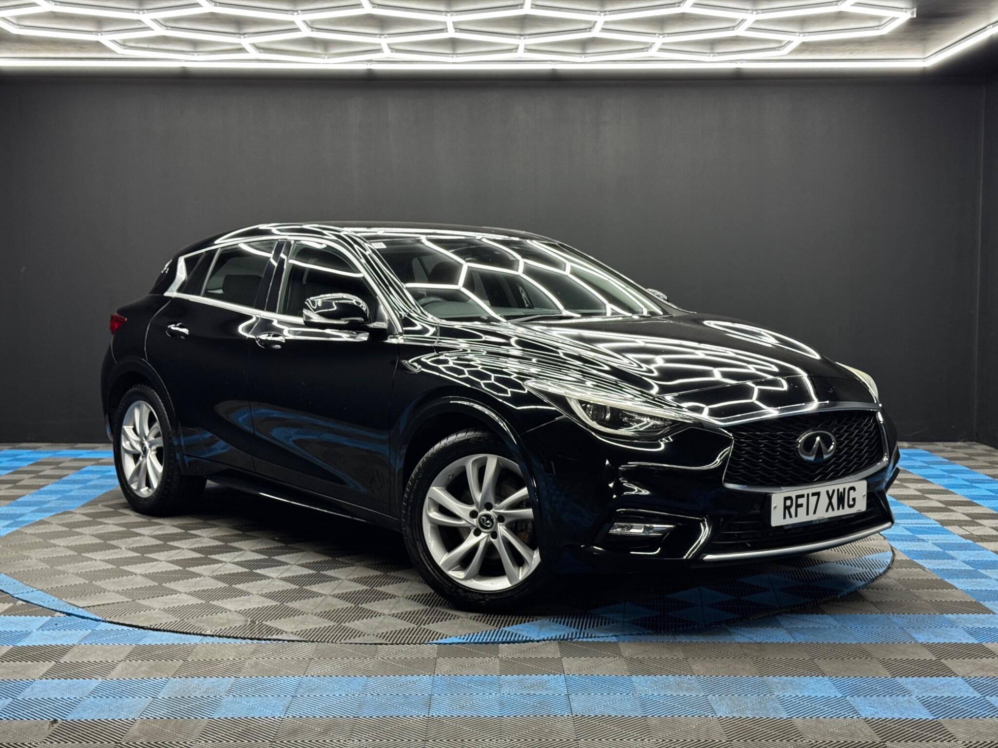 Infiniti Q30 1.6T Premium InTouch Euro 6 (s/s) 5dr 5dr Manual 2026