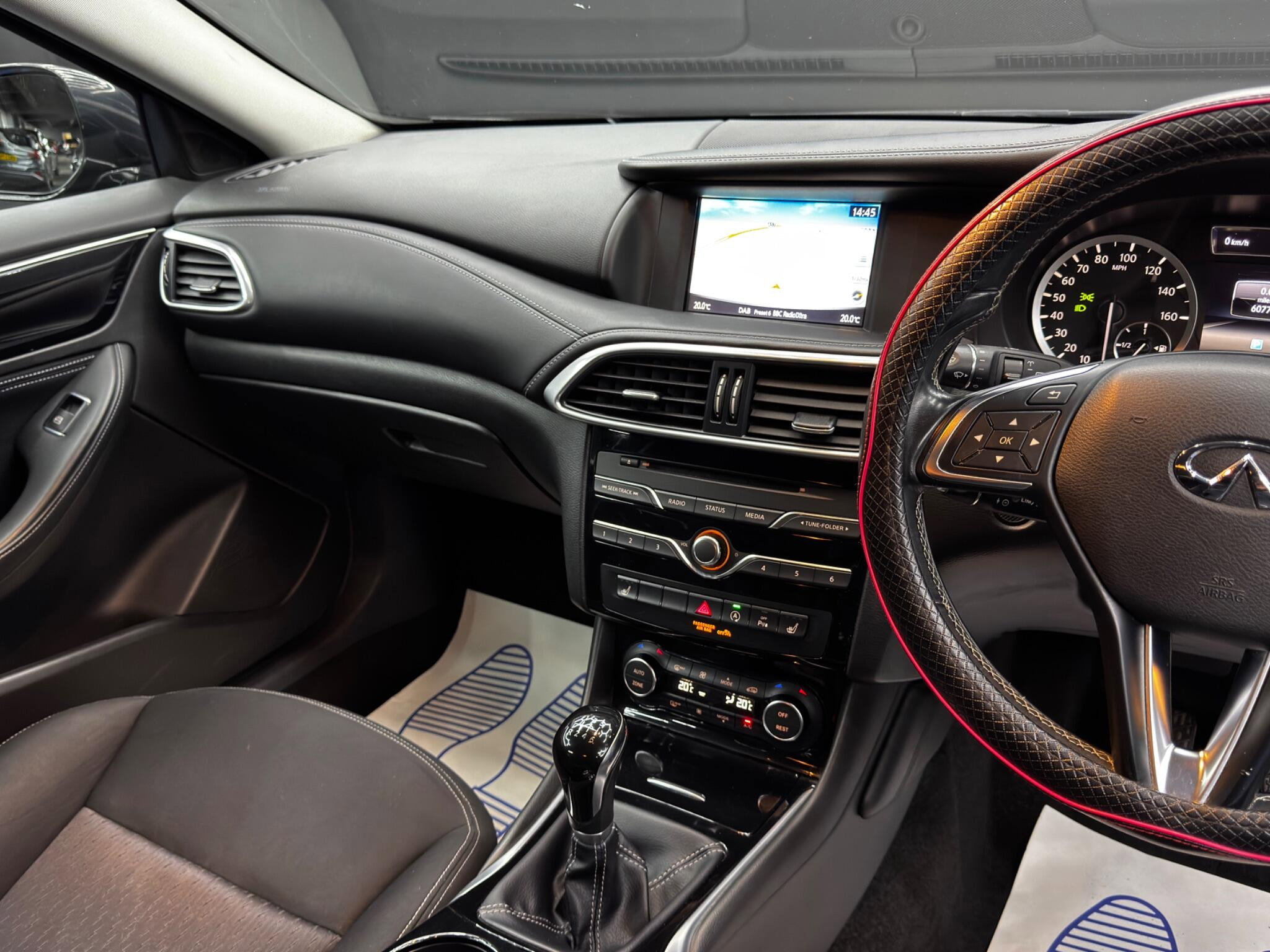 Infiniti Q30 1.6T Premium InTouch Euro 6 (s/s) 5dr 5dr Manual 2026
