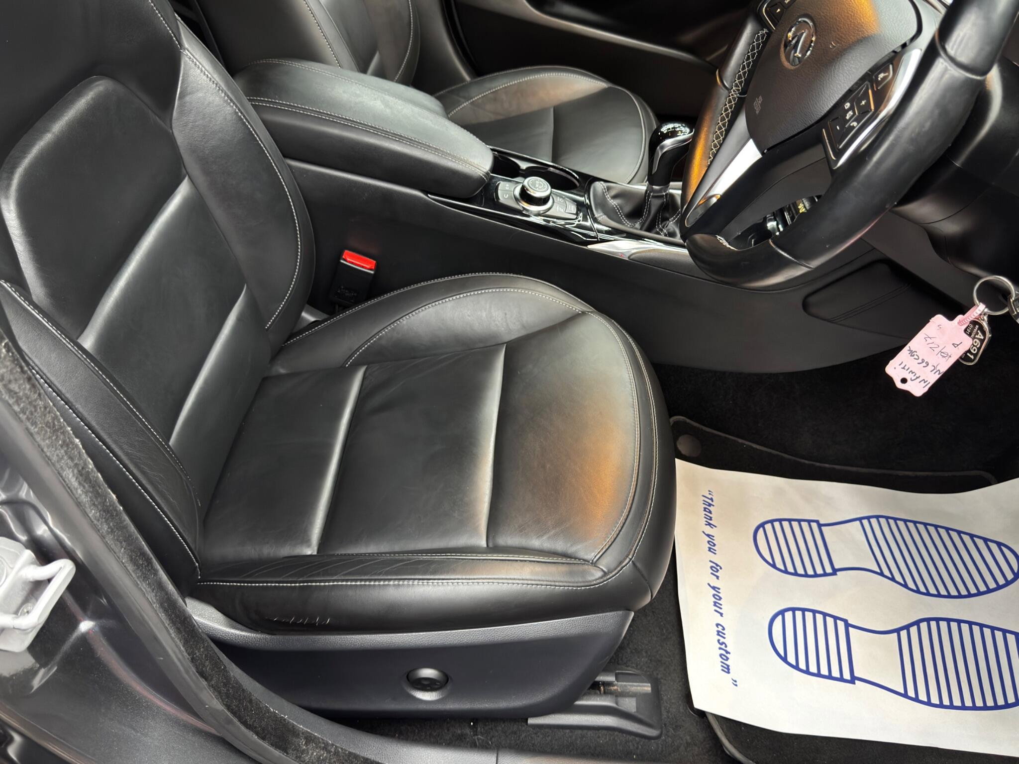 Infiniti Q30 1.6T Premium Tech Euro 6 (s/s) 5dr 5dr Manual 2026