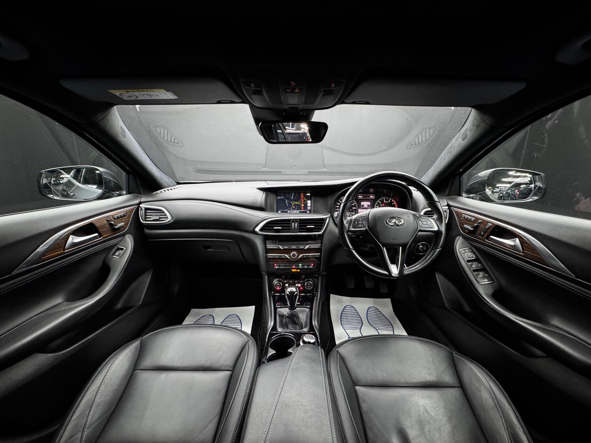 Infiniti Q30 1.6T Premium Tech Euro 6 (s/s) 5dr 5dr Manual 2026
