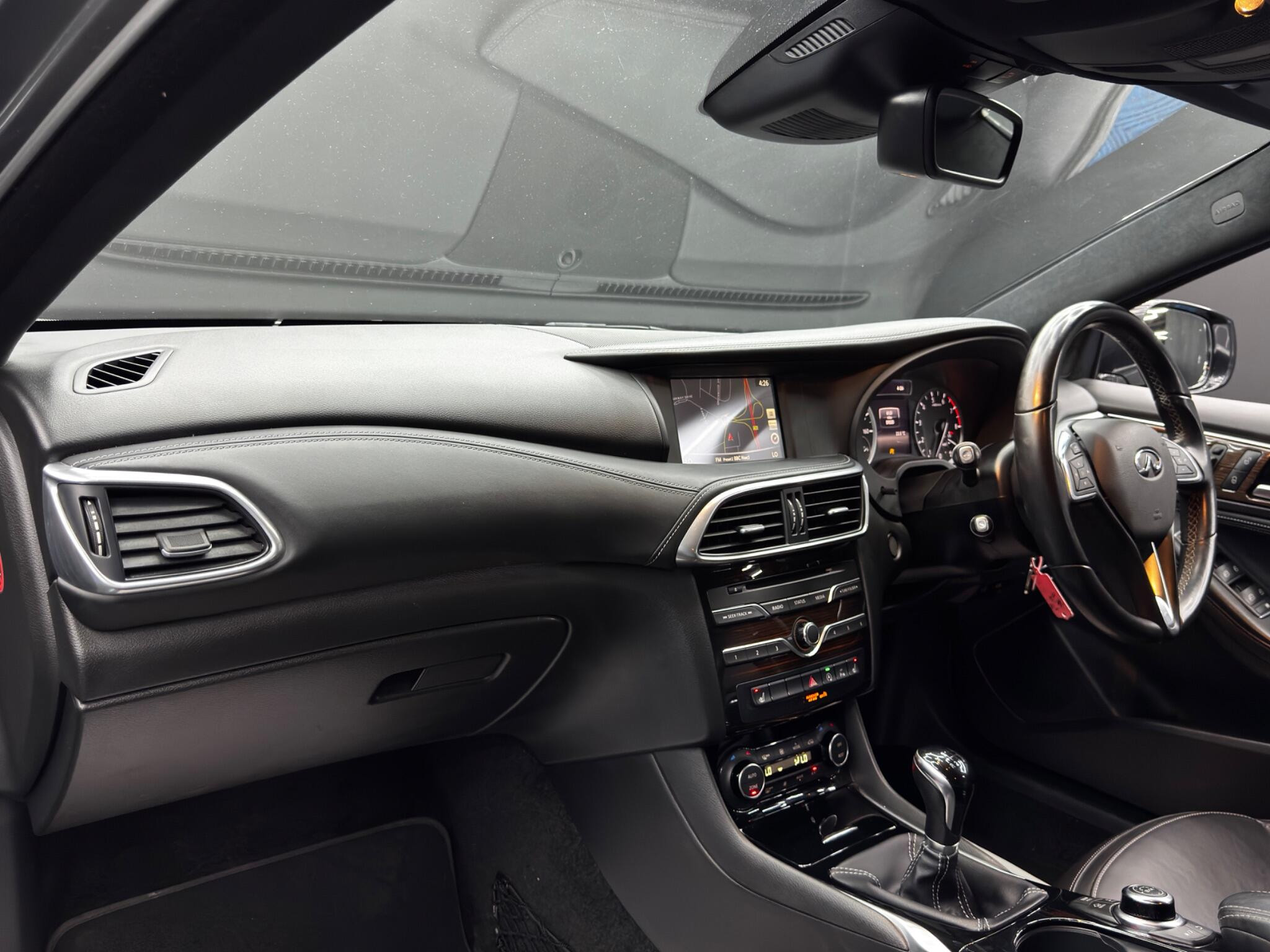 Infiniti Q30 1.6T Premium Tech Euro 6 (s/s) 5dr 5dr Manual 2026