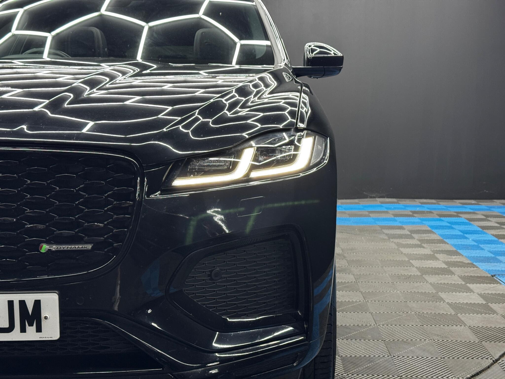 Jaguar F-PACE 2.0 D200 MHEV R-Dynamic Black Auto AWD Euro 6 (s/s) 5dr 5dr Automatic 2026