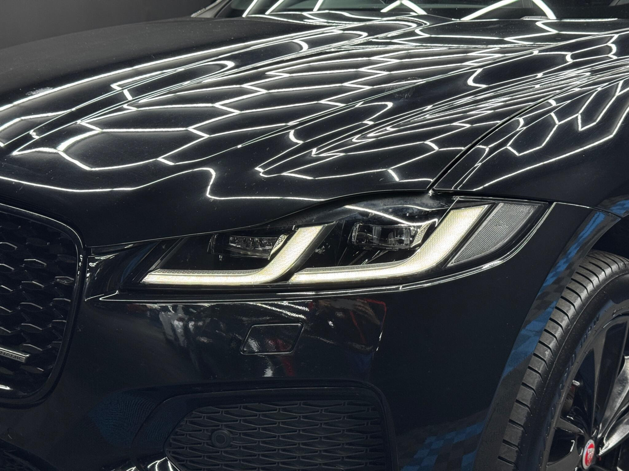 Jaguar F-PACE 2.0 D200 MHEV R-Dynamic Black Auto AWD Euro 6 (s/s) 5dr 5dr Automatic 2026