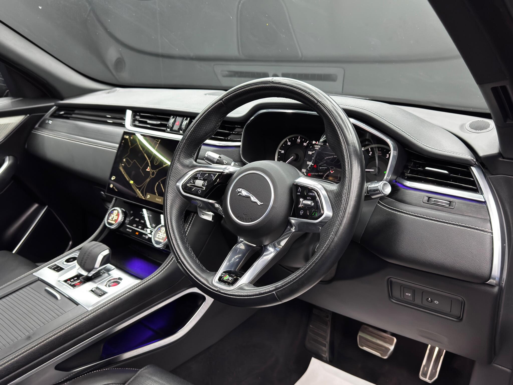 Jaguar F-PACE 2.0 D200 MHEV R-Dynamic Black Auto AWD Euro 6 (s/s) 5dr 5dr Automatic 2026