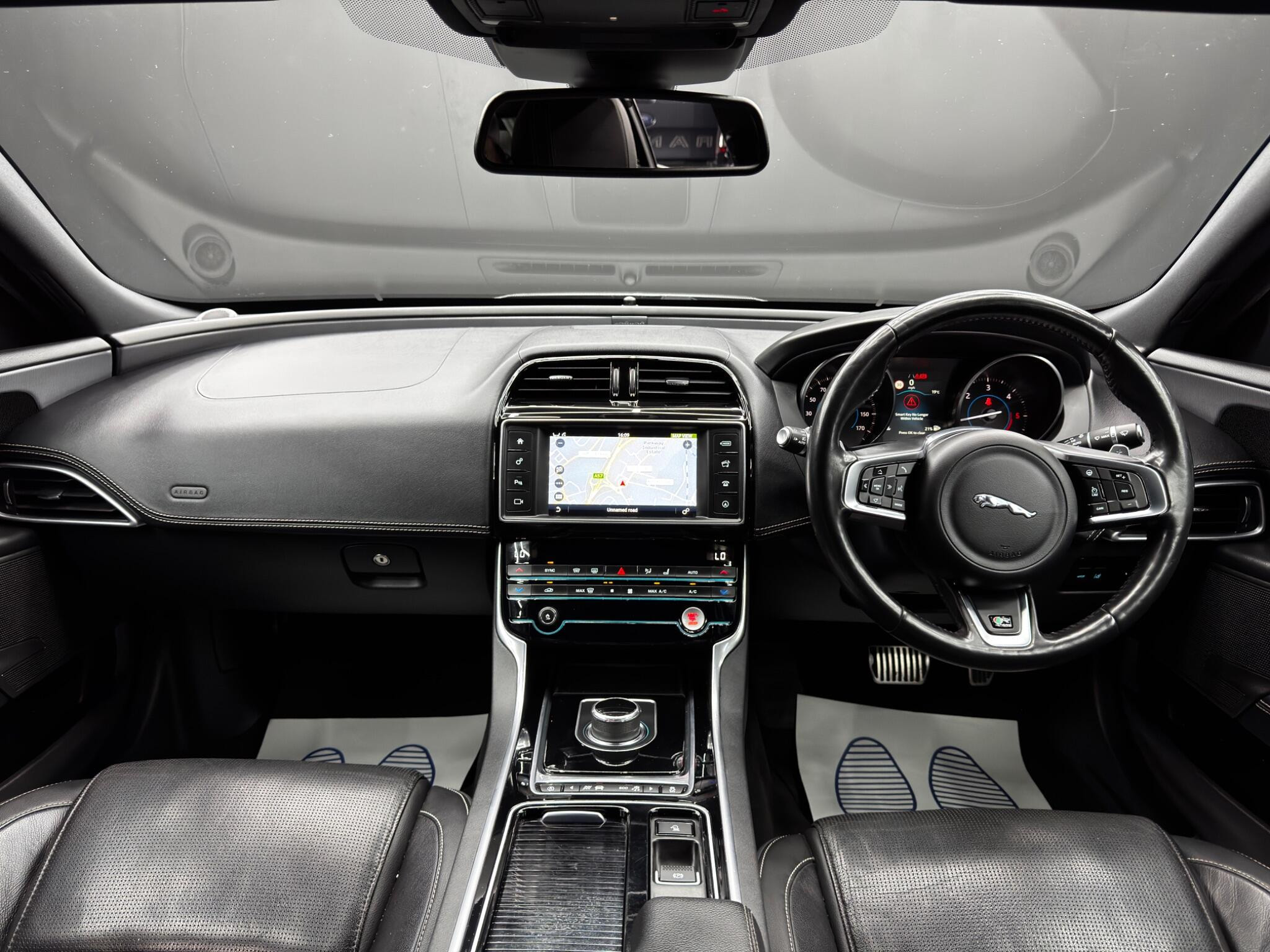 Jaguar XE 2.0d R-Sport Auto Euro 6 (s/s) 4dr 4dr Automatic 2026