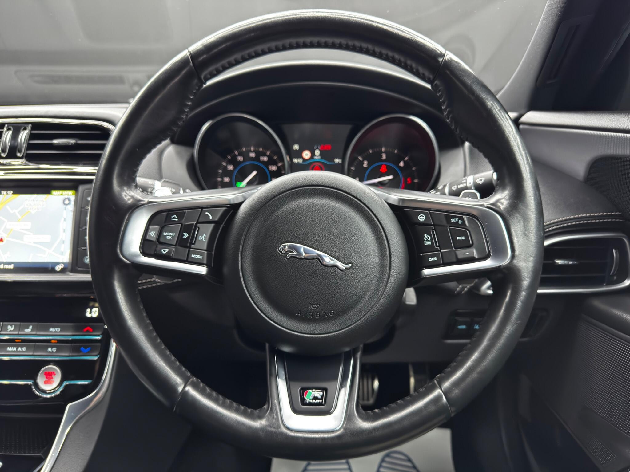 Jaguar XE 2.0d R-Sport Auto Euro 6 (s/s) 4dr 4dr Automatic 2026