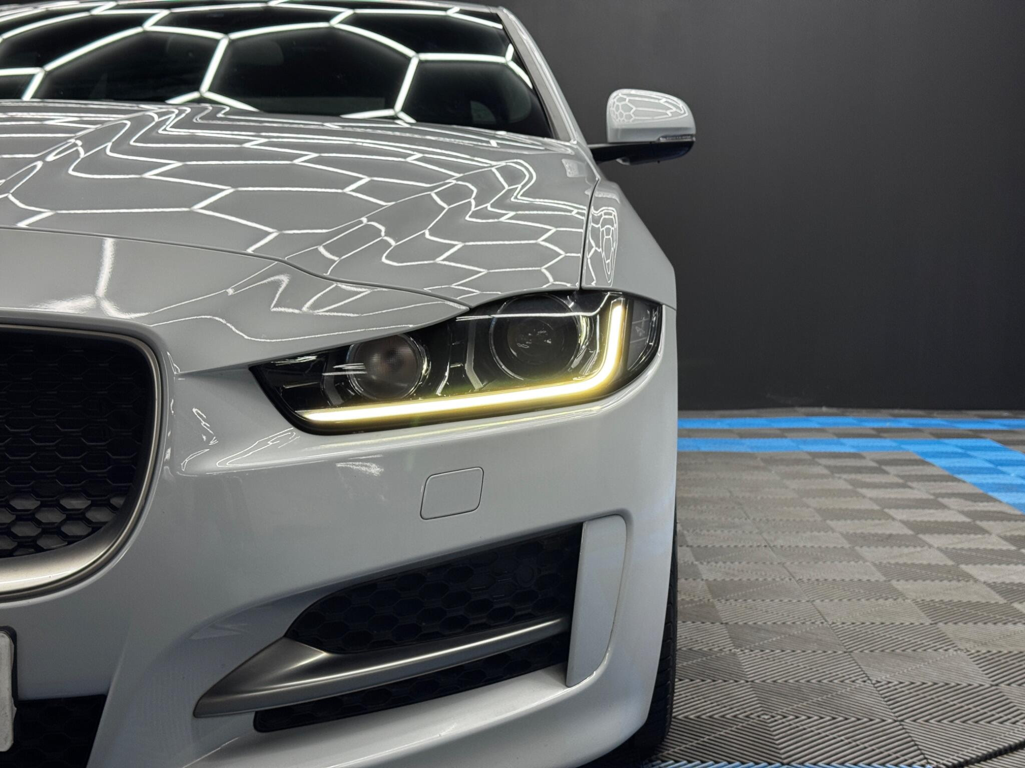 Jaguar XE 2.0d R-Sport Euro 6 (s/s) 4dr 4dr Manual 2026