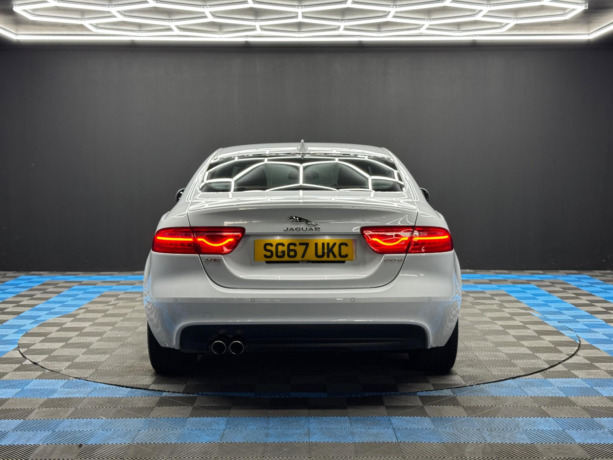 Jaguar XE 2.0d R-Sport Euro 6 (s/s) 4dr 4dr Manual 2026